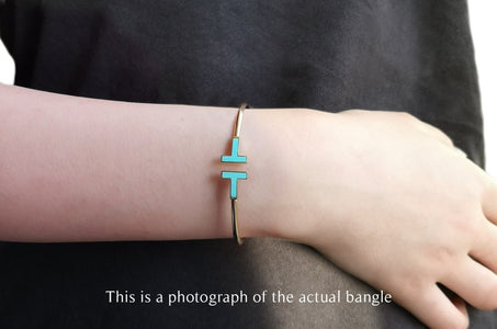 Tiffany & Co. T Turquoise Wire Bracelet in 18k Yellow Gold - Bloomsbury Manor Ltd