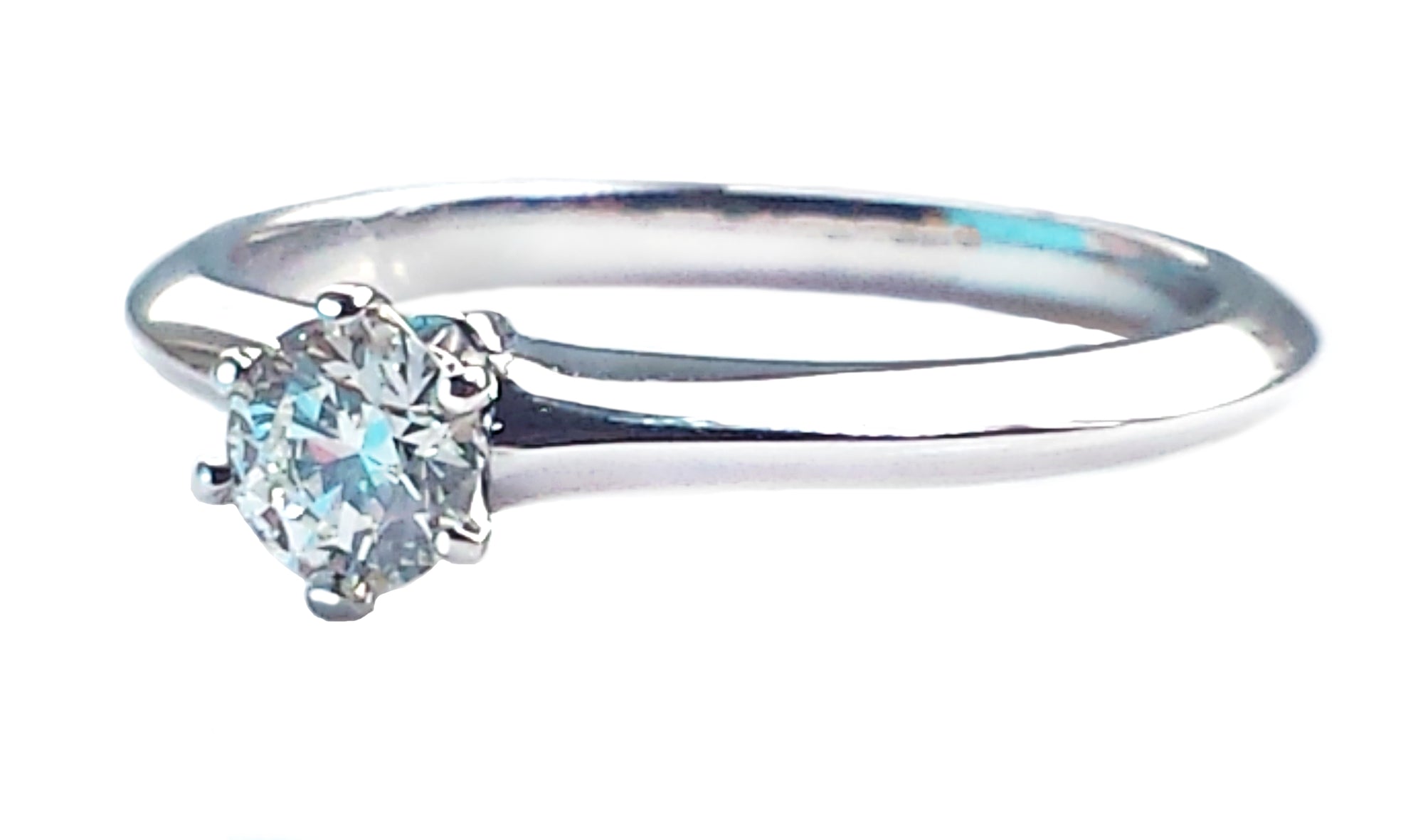 Tiffany & Co. 0.24ct I/VS1 Round Brilliant Diamond Engagement Ring