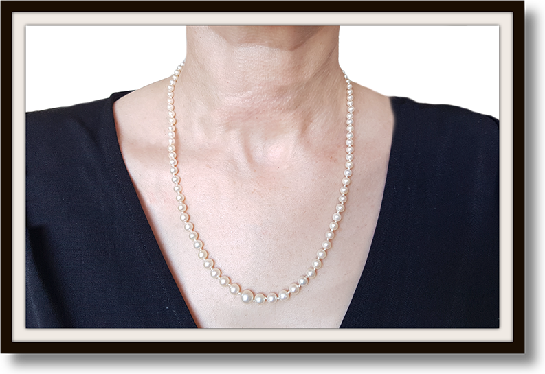 Vintage Graduated Knotted Akoya Cultured Pearl Necklace 20in 9K Gold Clasp