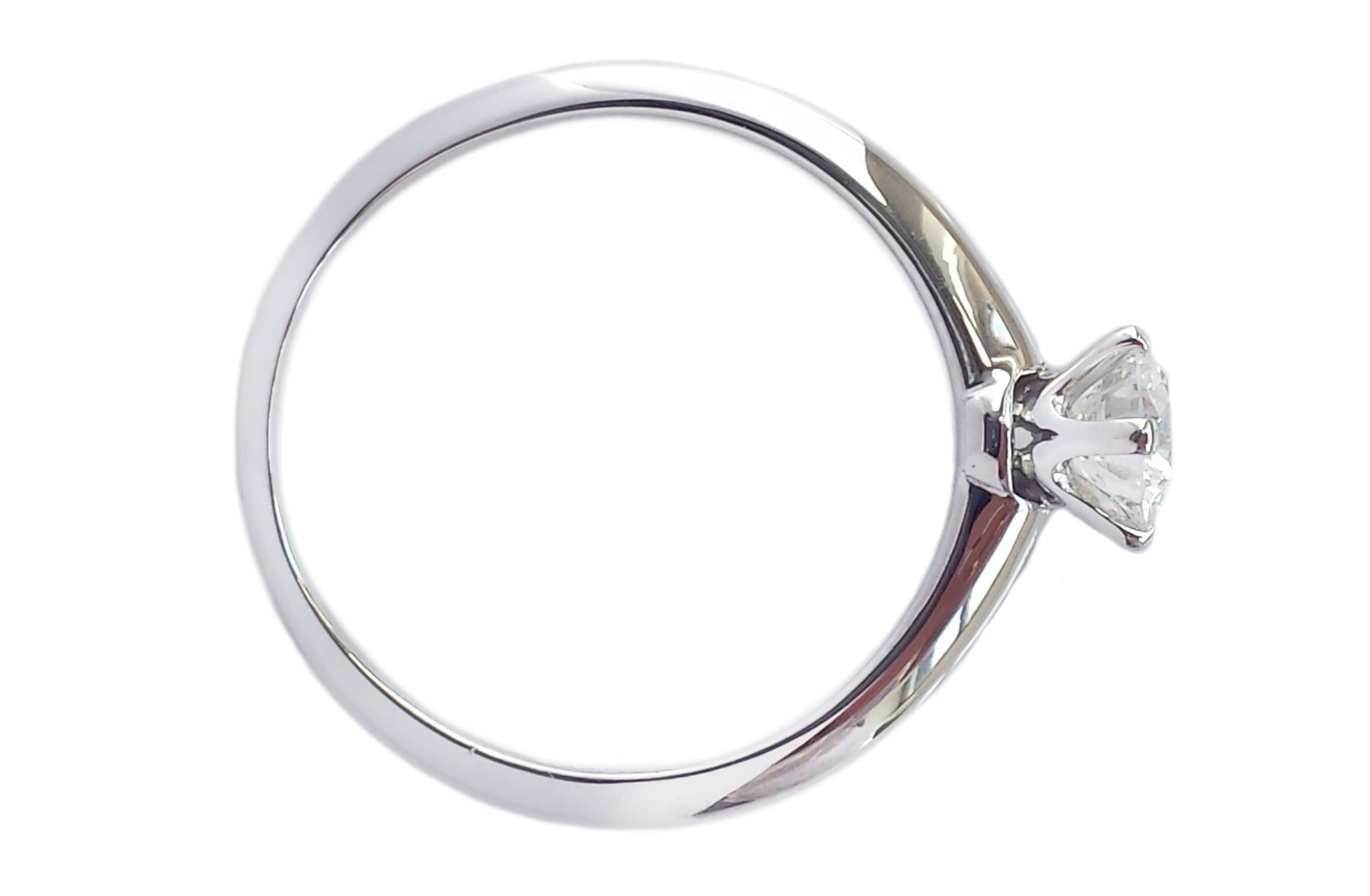 Tiffany & Co .68ct H/VVS2 Round Brilliant Diamond Engagement Ring