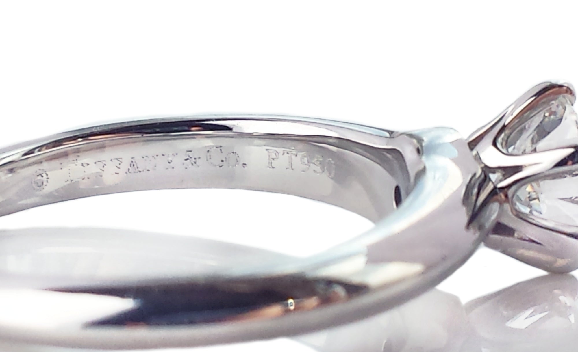 Tiffany & Co. 0.61ct G/VS2 Triple XXX Round Brilliant Diamond Engagement Ring