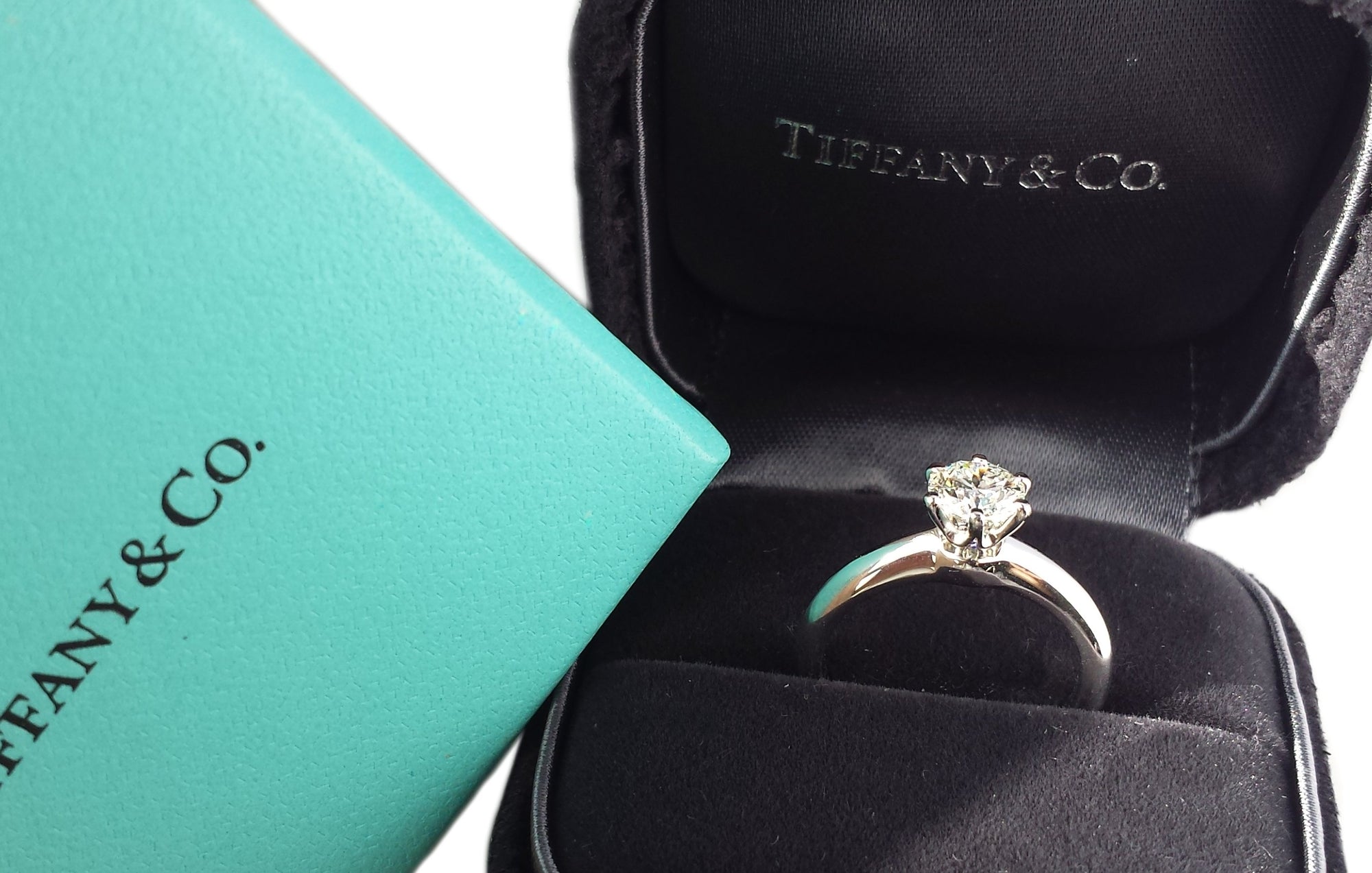 Tiffany & Co. 0.61ct G/VS2 Triple XXX Round Brilliant Diamond Engagement Ring