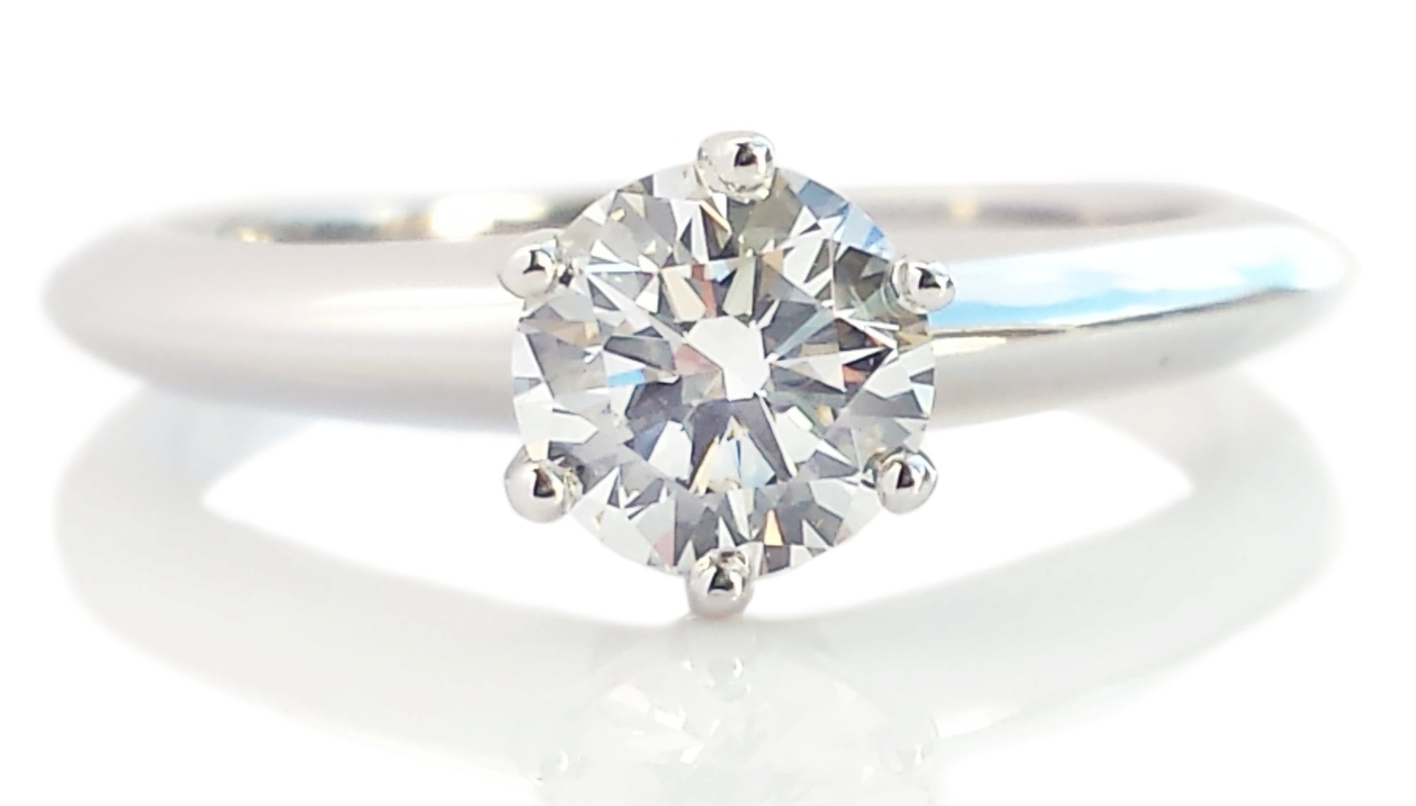Tiffany & Co. 0.60ct H/VS1 Round Brilliant Diamond Engagement Ring