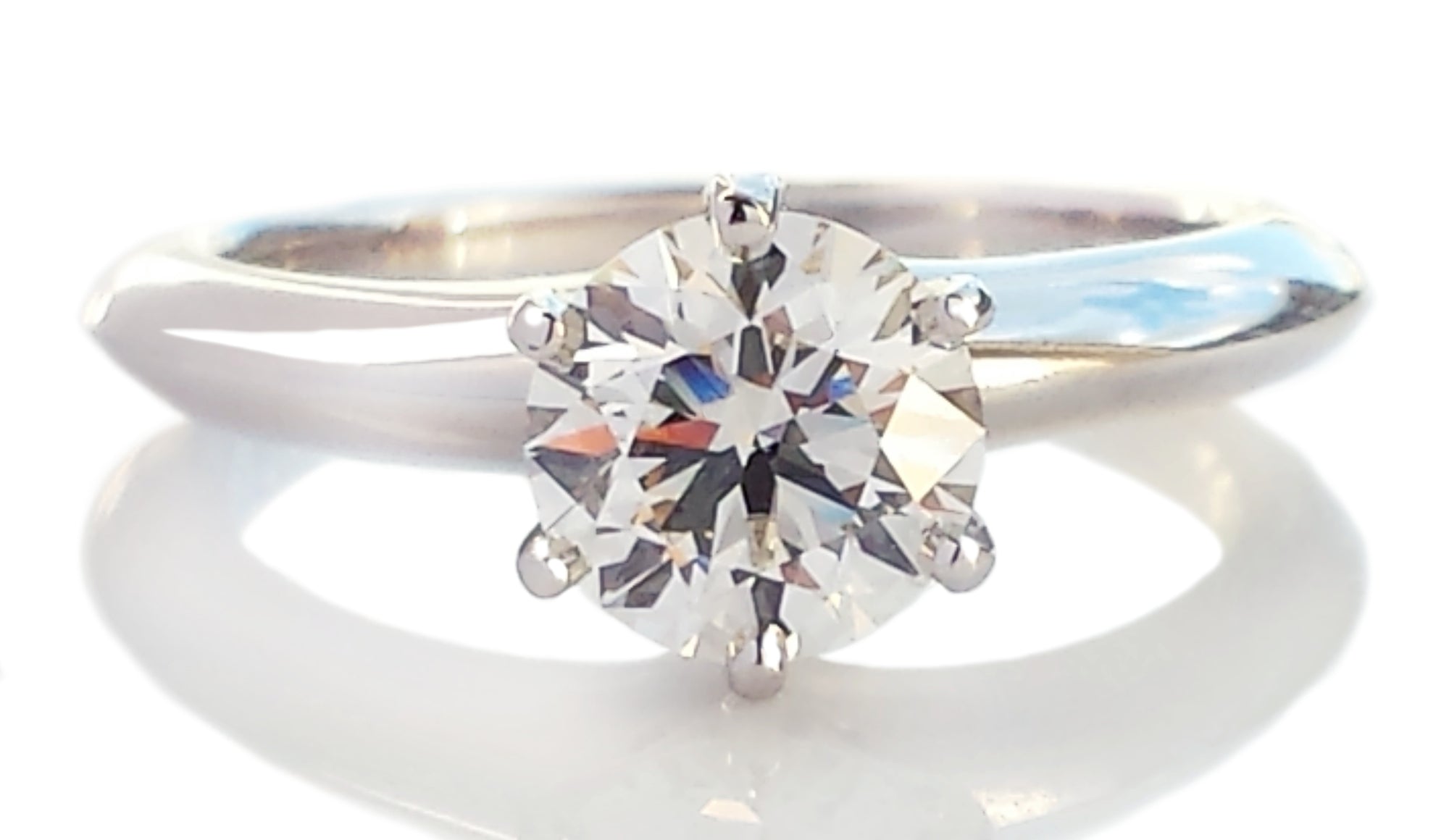 Tiffany & Co. 0.90ct I/VS1 Triple XXX Round Brilliant Diamond Engagement Ring