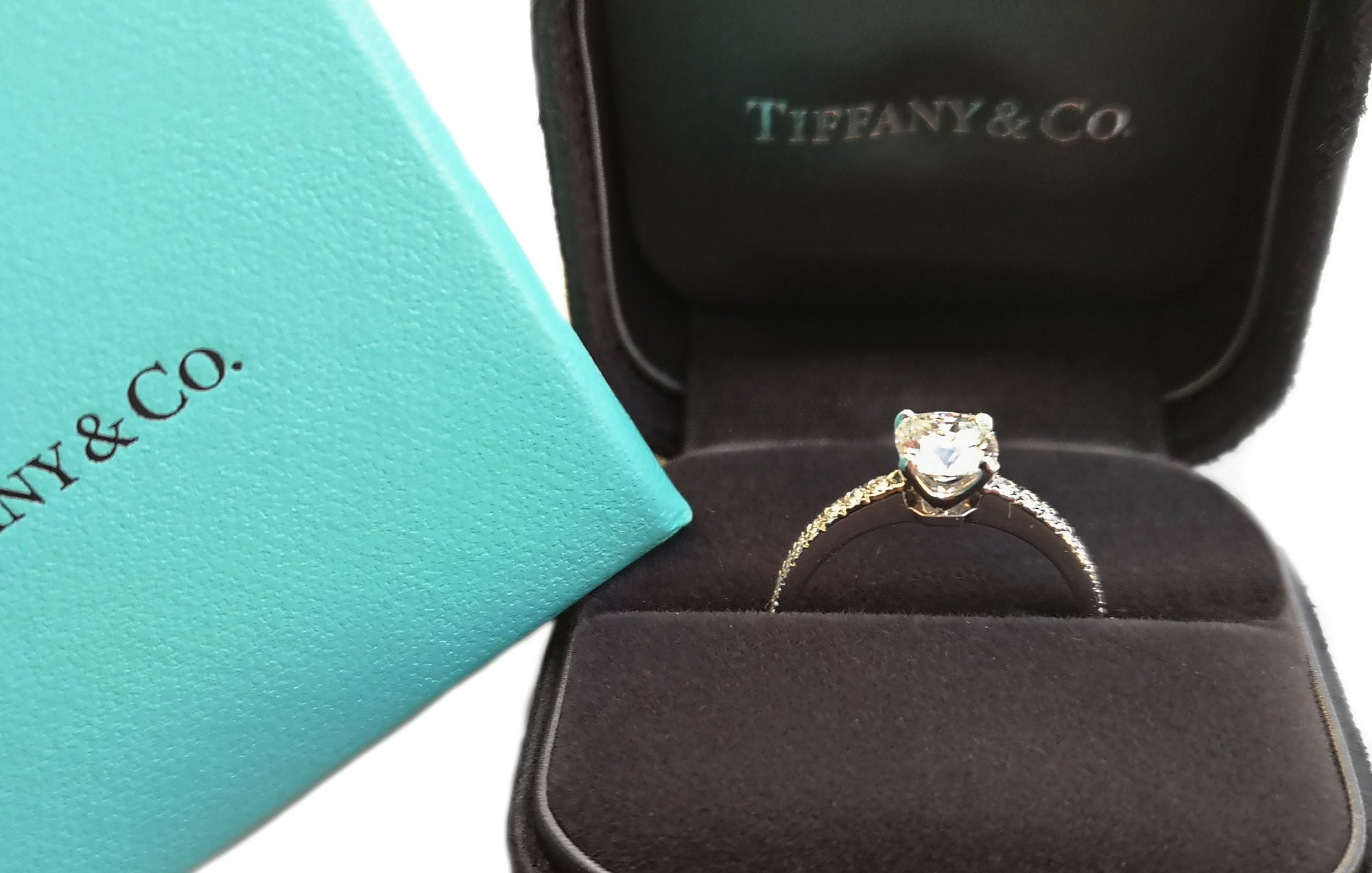 Tiffany & Co. 0.99tcw F/VVS1 Novo Diamond Engagement Ring in box