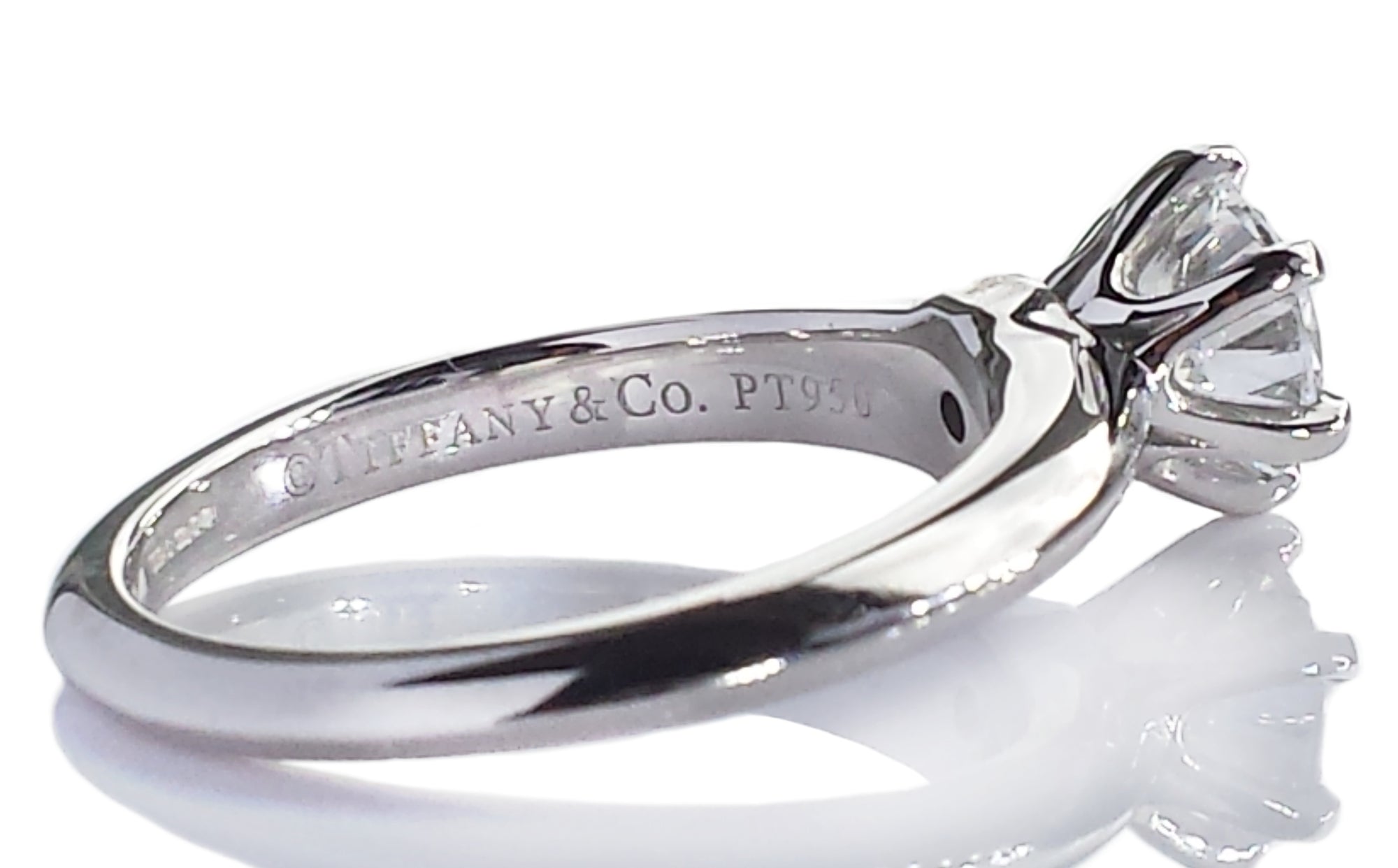 Tiffany & Co. 0.73ct G/VS1 Triple-XXX Round Brilliant Diamond Engagement Ring