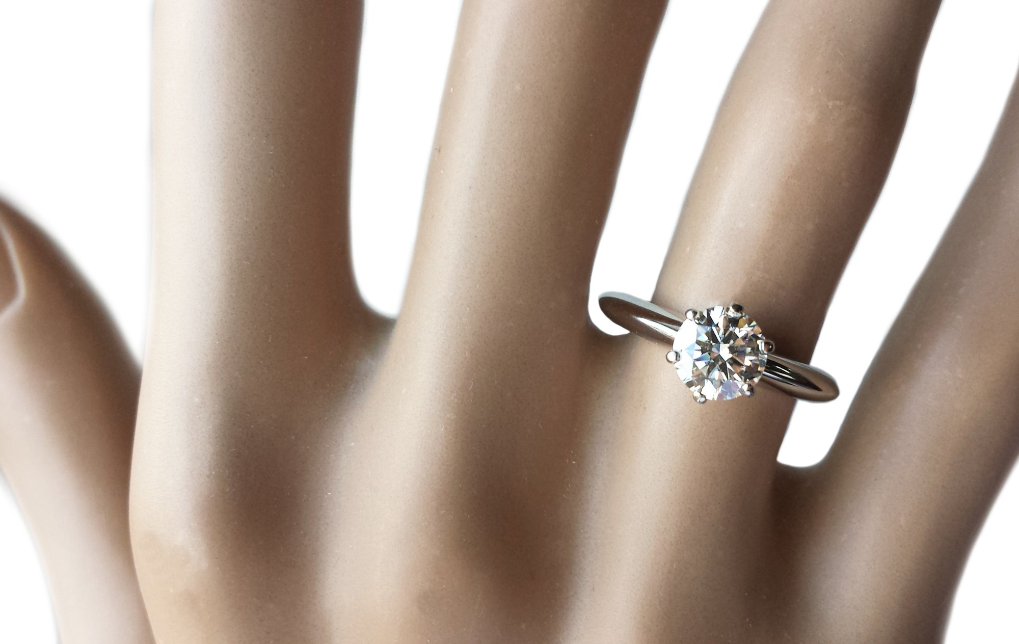 Tiffany & Co. 0.88ct I/VVS2 Triple XXX Round Brilliant Diamond Engagement Ring
