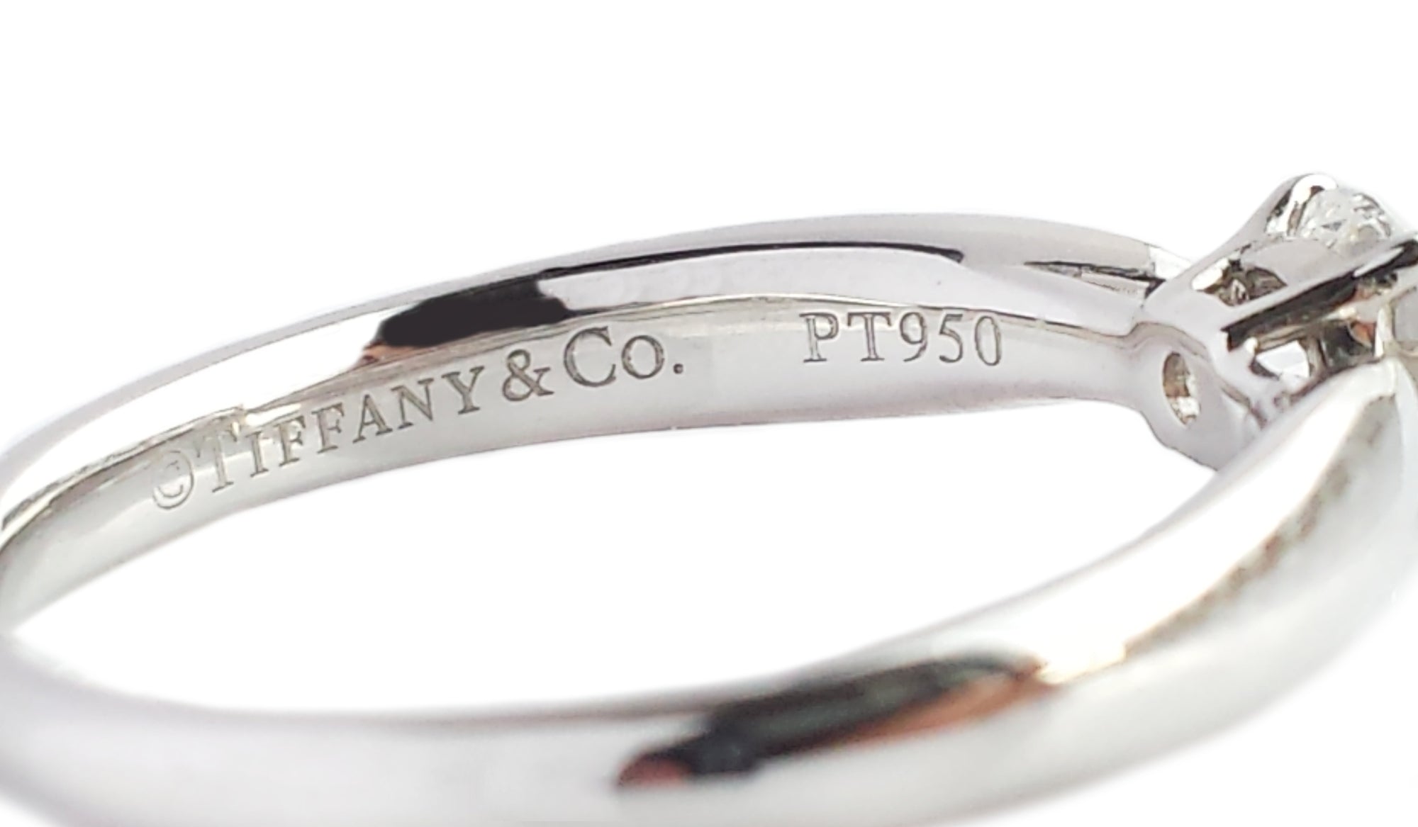 Tiffany & Co. 0.23ct D/VVS2 Round Brilliant Diamond Harmony Engagement Ring