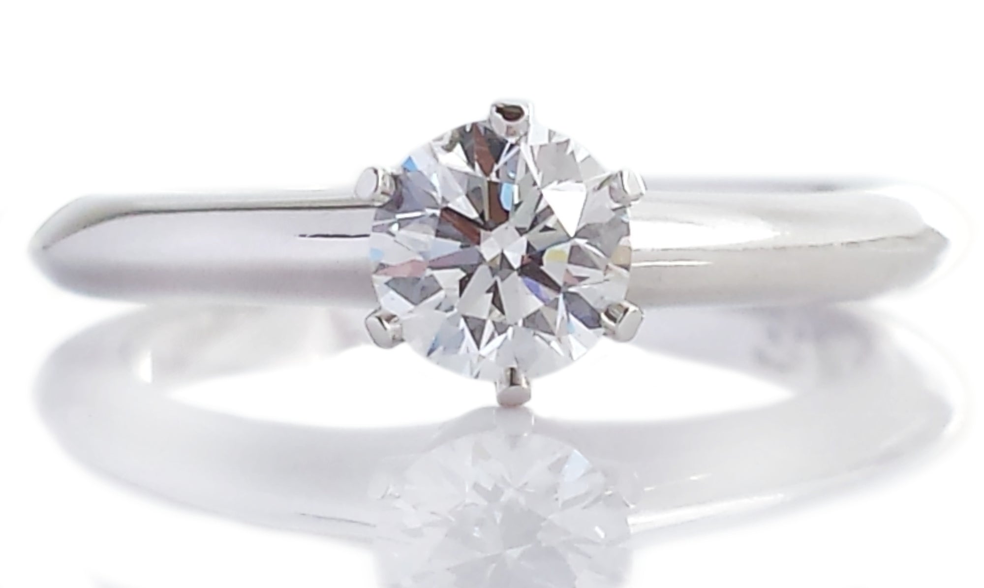 Tiffany & Co. 0.31ct G/VS Round Brilliant Cut Diamond Engagement Ring