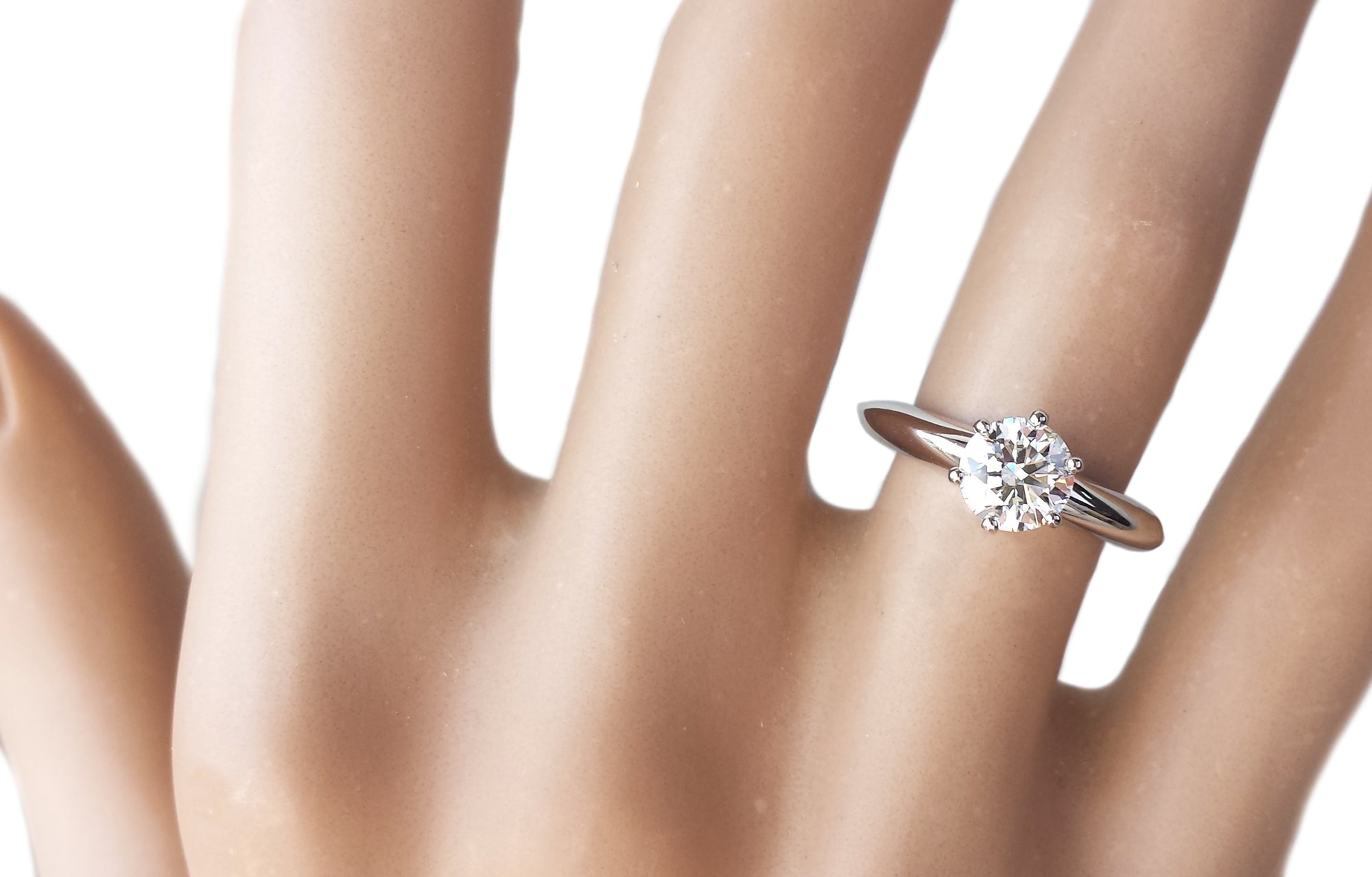 Tiffany & Co. 0.78ct G/VS1 Round Brilliant Diamond Engagement Ring