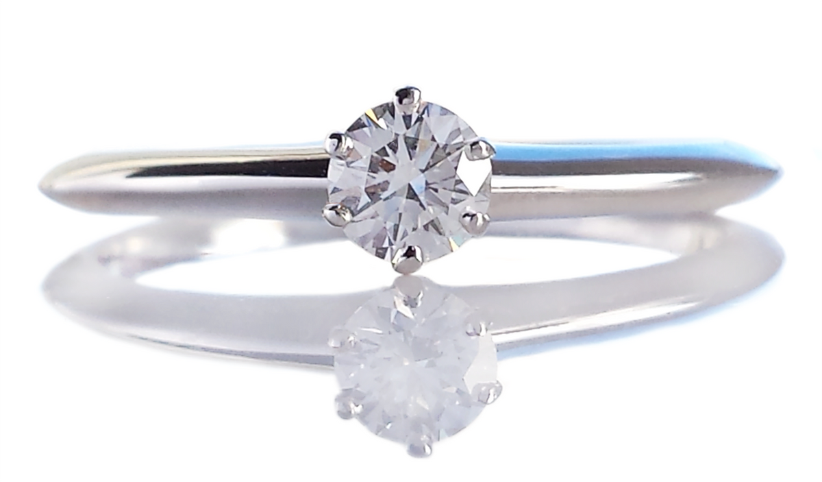 Tiffany & Co .23ct F/VVS1 Round Brilliant Diamond Engagement Ring