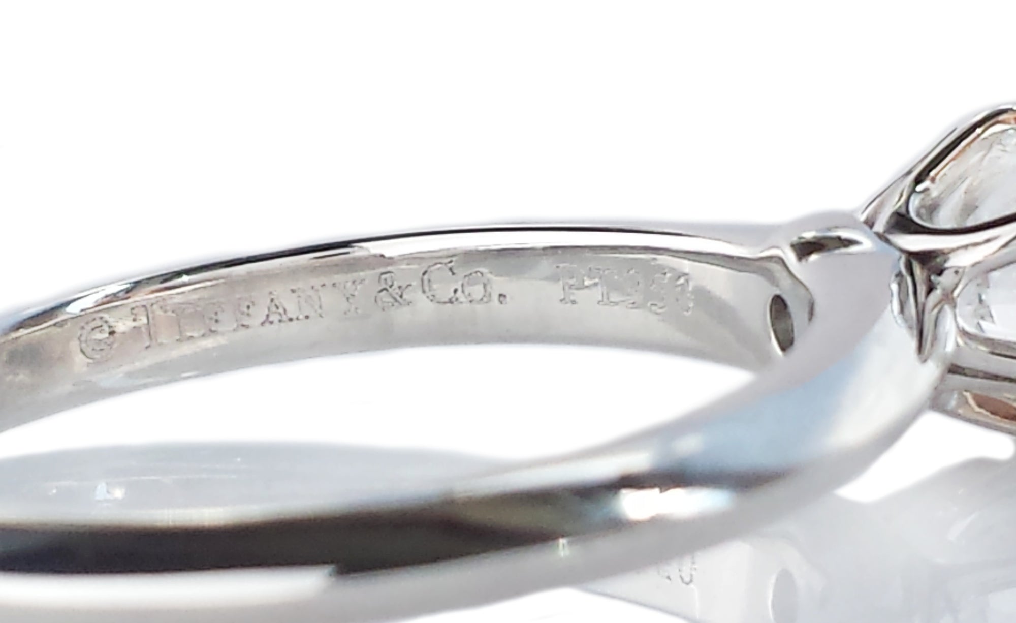 Tiffany & Co. 0.36ct F/VVS2 Round Brilliant Diamond Engagement Ring