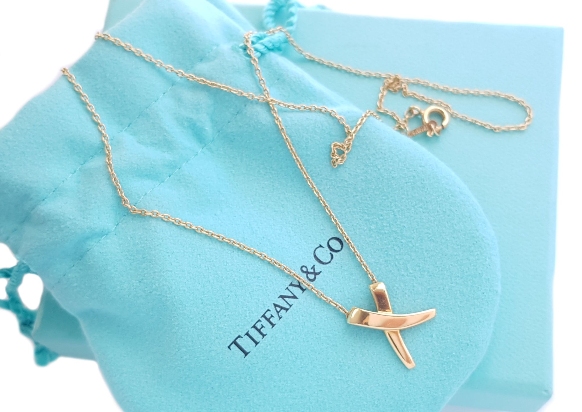 Tiffany & Co. 18K Paloma's Graffiti X Pendant Necklace - 18K Yellow Gold Pendant  Necklace, Necklaces - TIF260103 | The RealReal