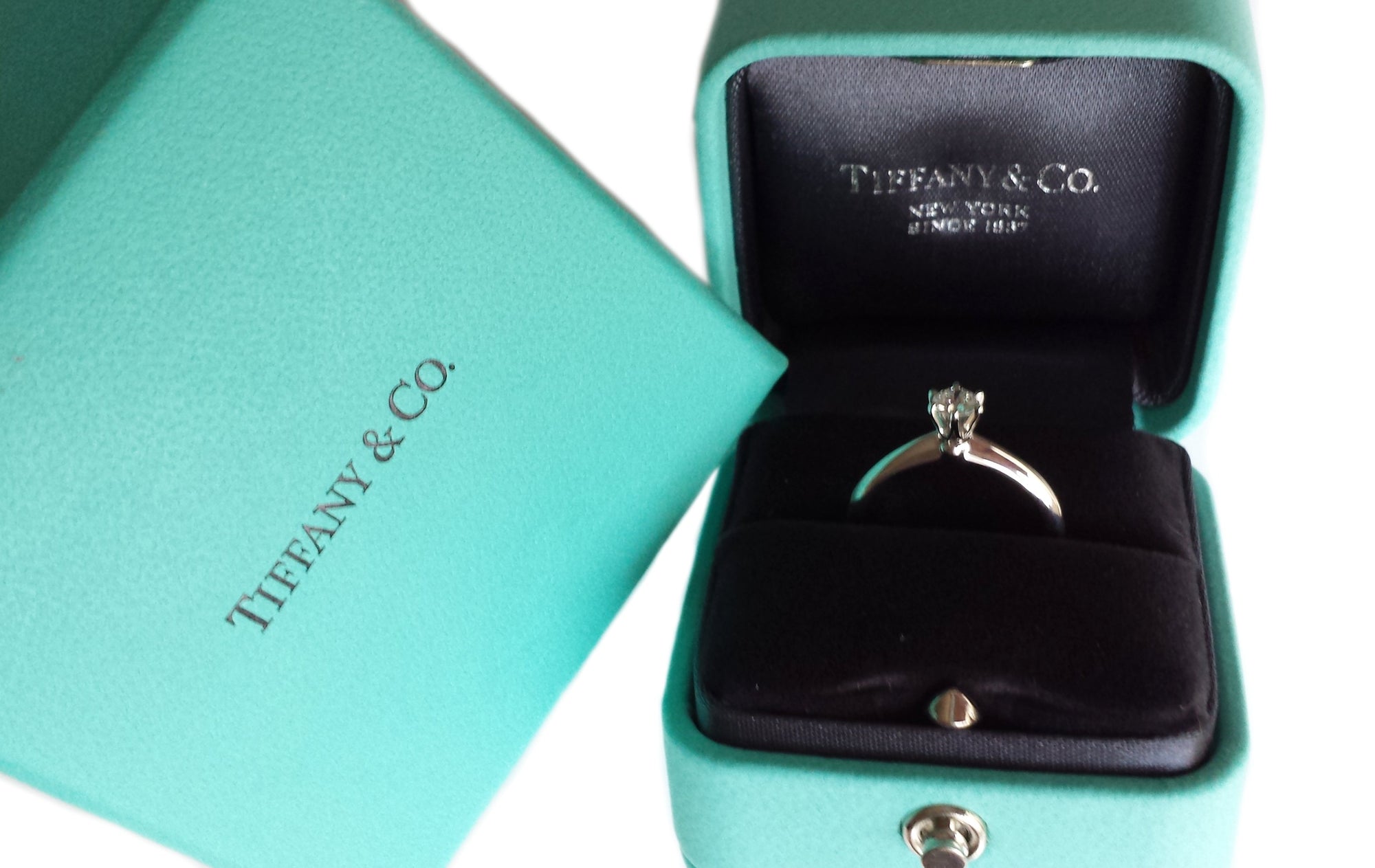 Tiffany & Co. 0.23ct I/VS1 Round Brilliant Cut Diamond Engagement Ring