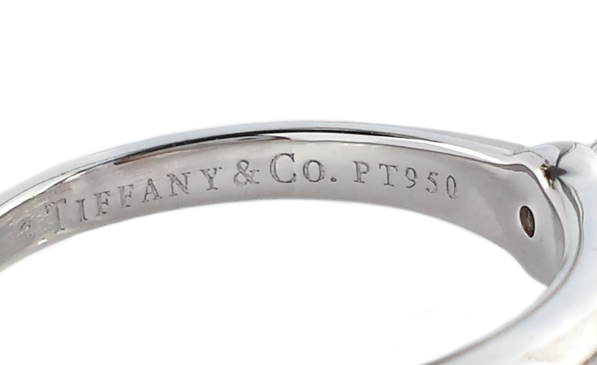 Tiffany & Co. 0.58ct G/VS1 Triple XXX Round Brilliant Diamond Engagement Ring