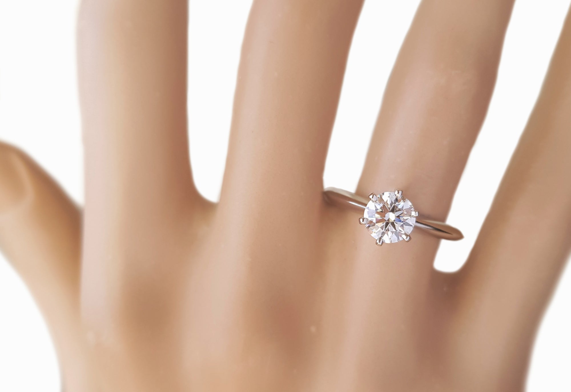 Tiffany & Co. .81ct G/VS1 Triple XXX Round Brilliant Cut Diamond Engagement Ring
