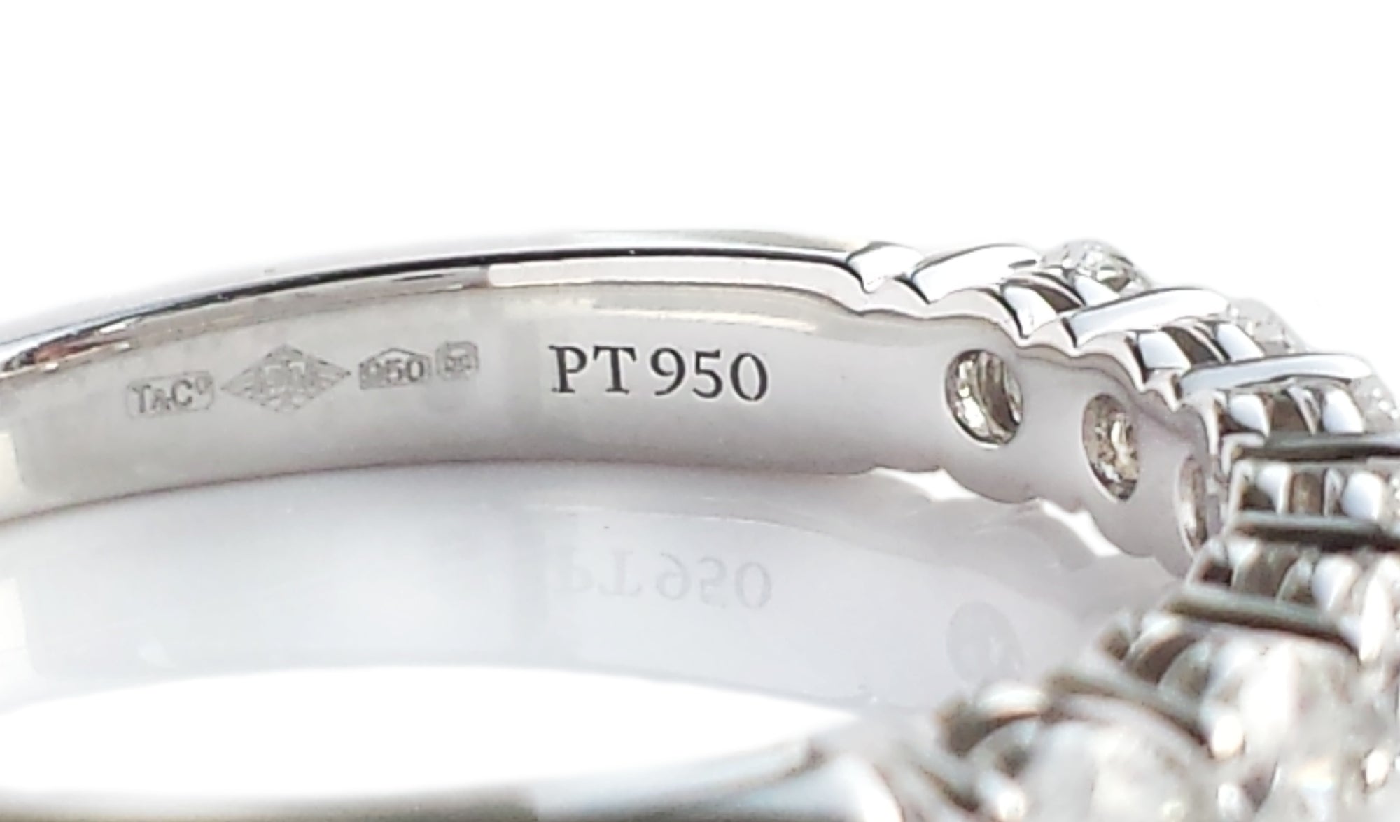 Tiffany & Co .57ct 3mm Diamond Embrace Wedding Band Ring