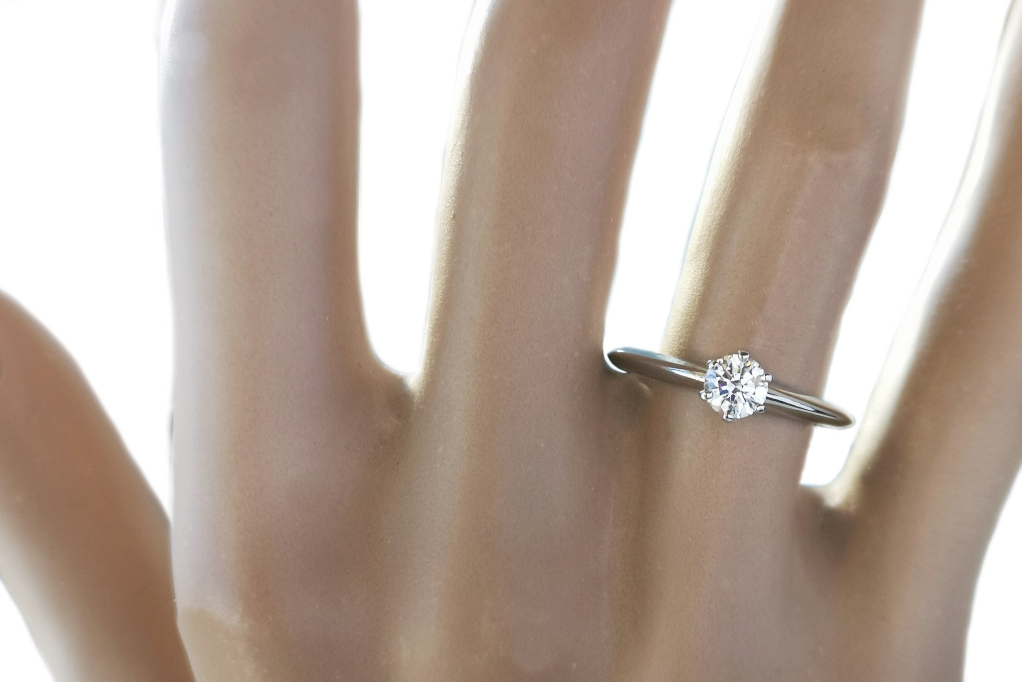 Tiffany & Co. 0.33ct G/VVS2 Round Brilliant Diamond Engagement Ring