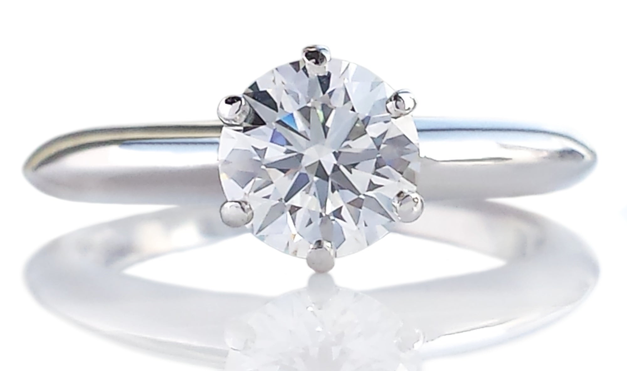 Tiffany & Co. 0.90ct H/VVS2 Triple XXX Round Brilliant Diamond Engagement Ring