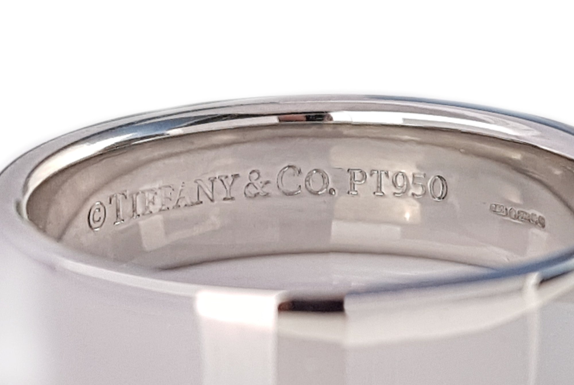 Tiffany & Co. Essential 6mm Platinum Wedding Band / Ring