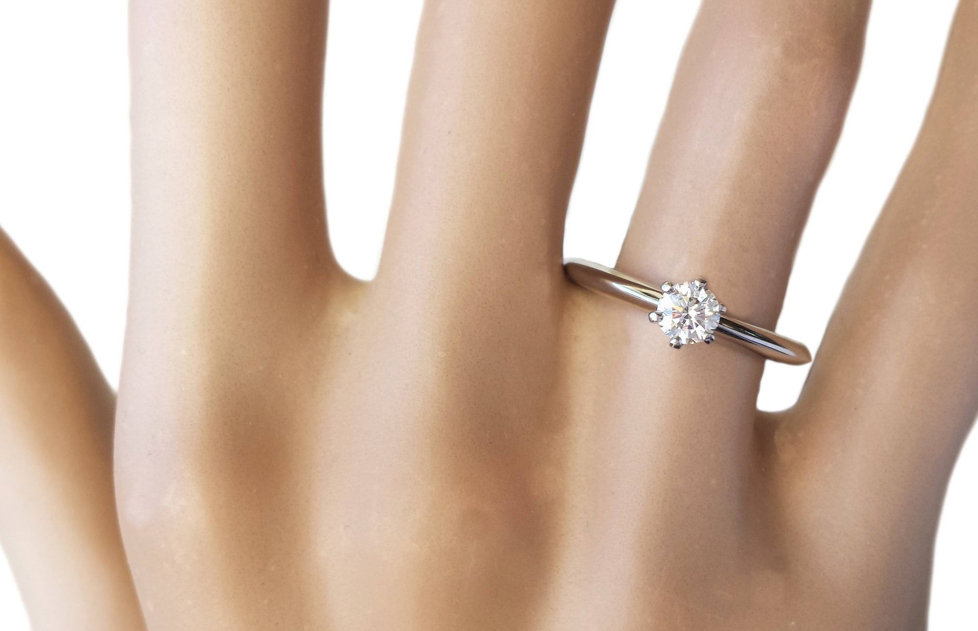 Tiffany & Co. 0.30ct H/VVS1 Triple XXX Round Brilliant Diamond Engagement Ring