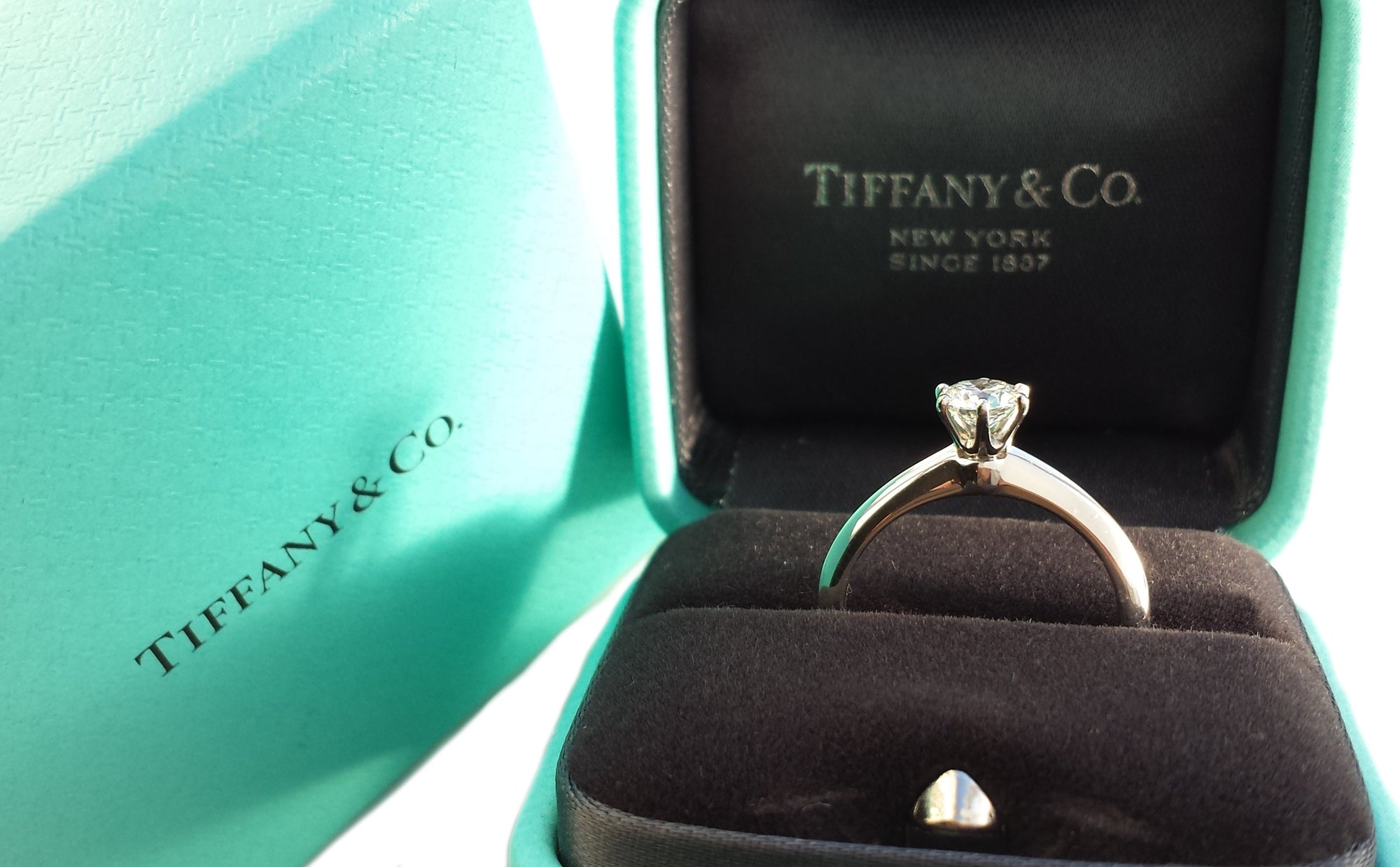 Tiffany & Co. 0.42ct F/VS1 Triple XXX Round Brilliant Diamond Engagement Ring