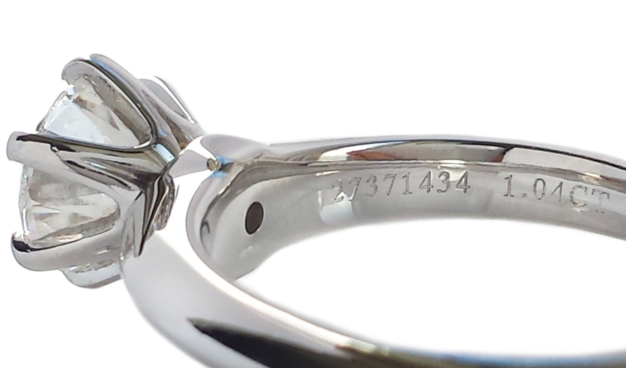 Tiffany & Co. 1.04ct H/VVS1 Triple XXX Round Brilliant Diamond Engagement Ring