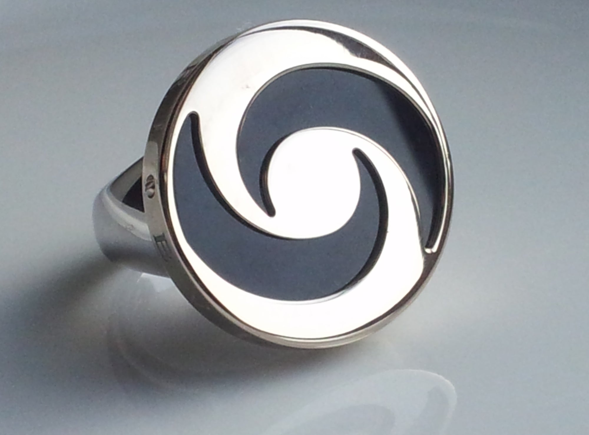Bulgari 18k White Gold, Steel & Onyx Optical Illusion Spin Ring