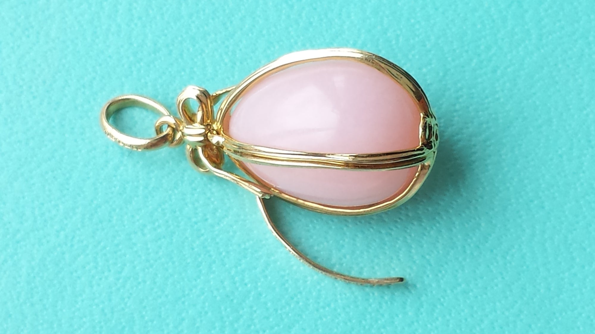 Tiffany & Co. Pink Opal Egg Charm Pendant Schlumberger Studios 18k Gold