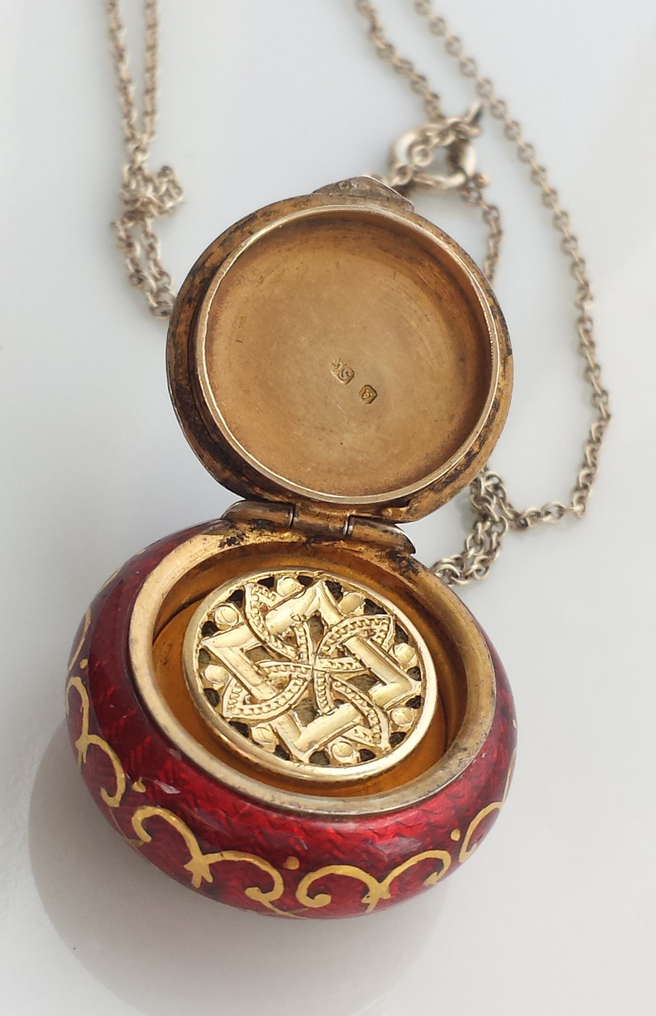 Antique Victorian 1880s Enamelled Guilloche Silver Gilt Vinaigrette Necklace SG