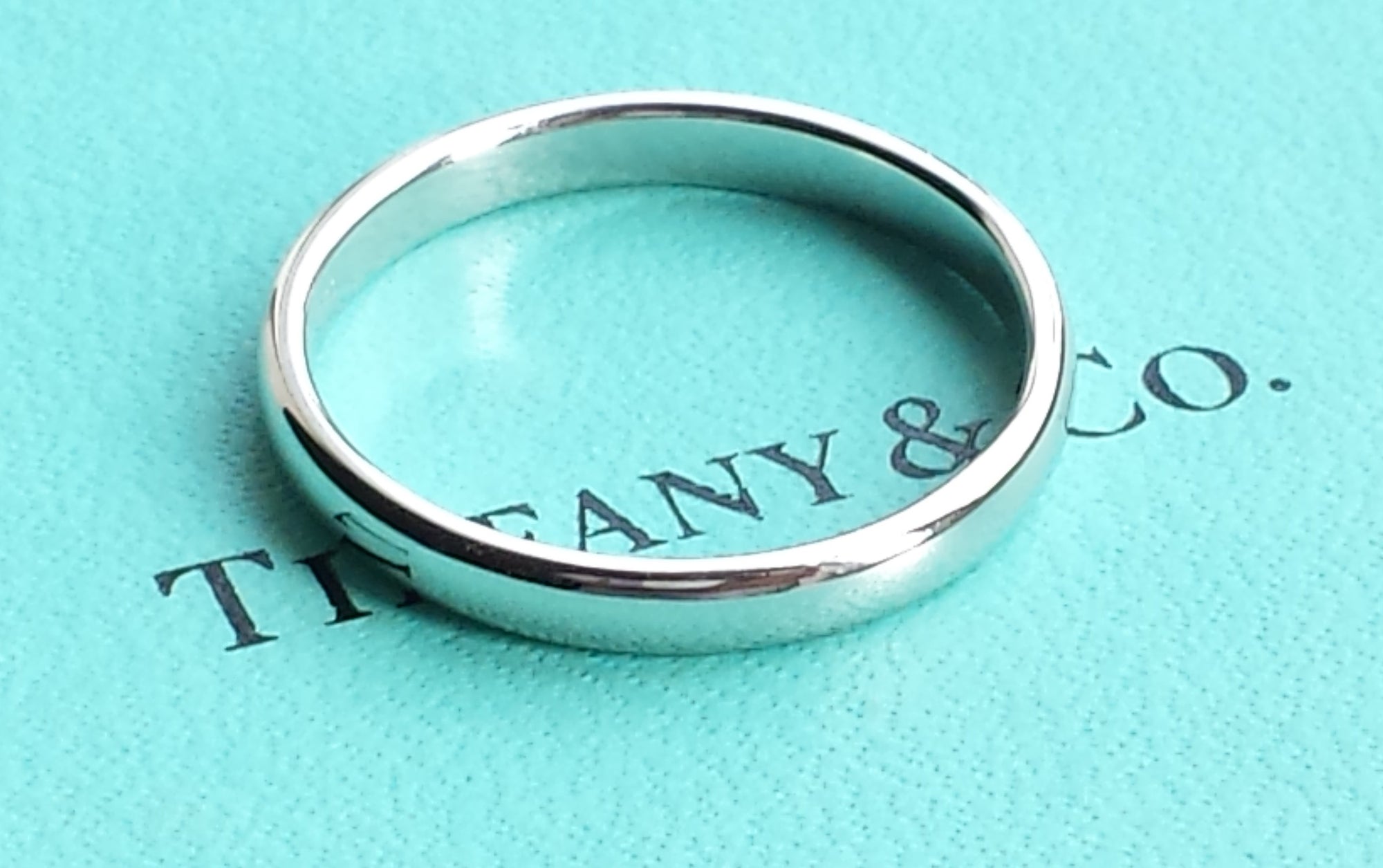 Tiffany & Co. Lucida 3mm Platinum Wedding Ring Size U