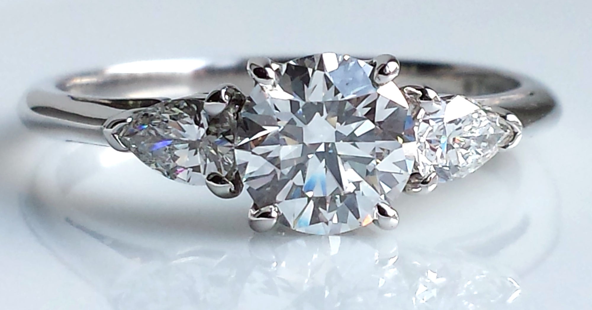 Tiffany & Co. 1.24ct G/VS1 Round Brilliant Cut Diamond Engagement Ring ...