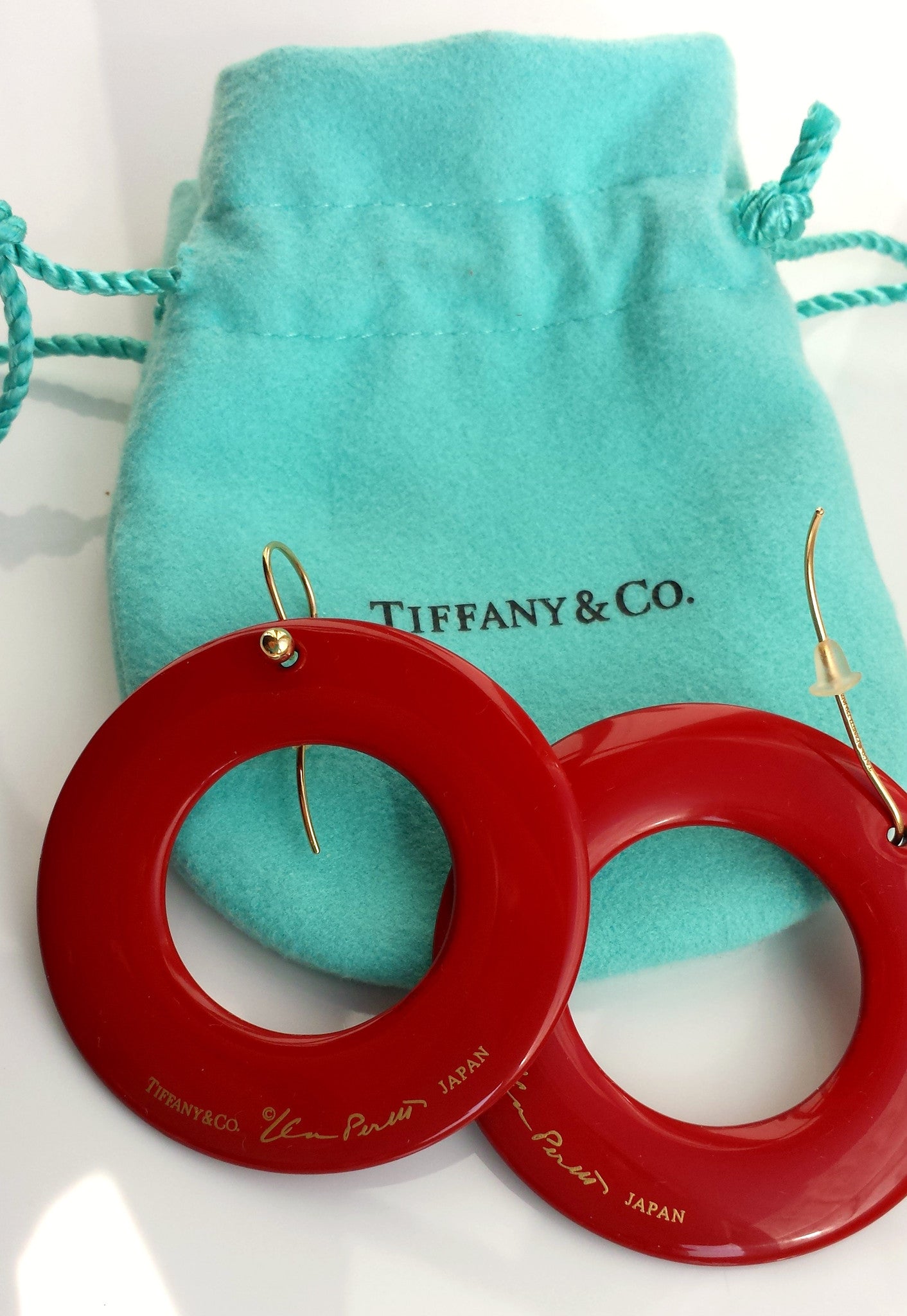 Tiffany & Co. Elsa Peretti Red Seviliana Lacquer Earrings, Gold – NEW
