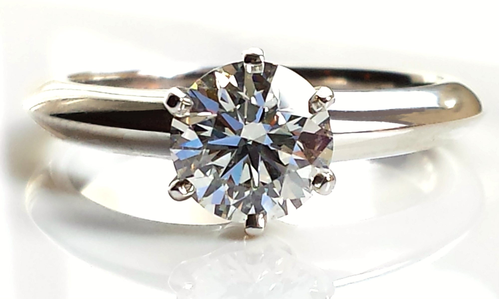 Tiffany & Co. 0.98ct Round Brilliant Cut Diamond Engagement Ring