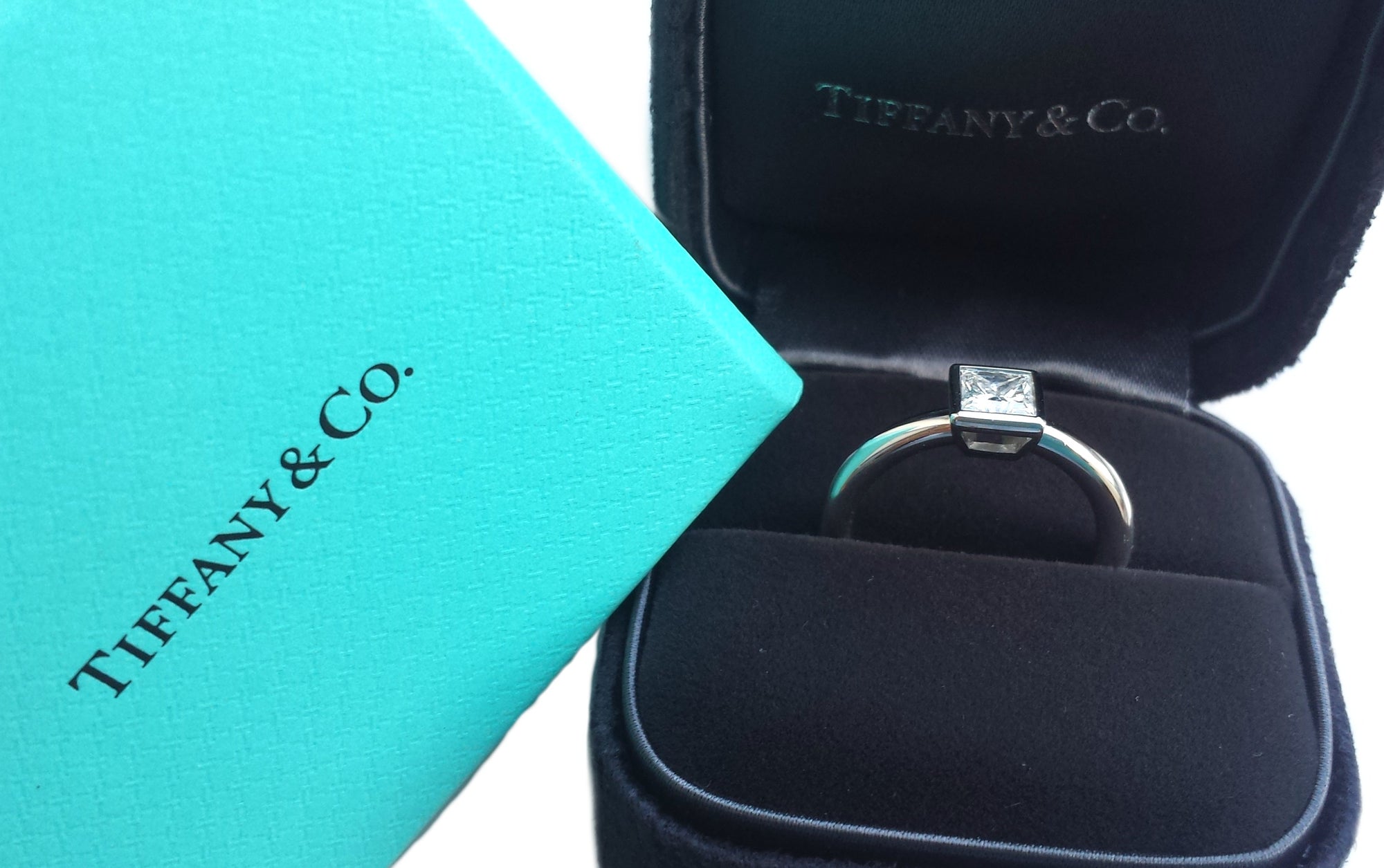 Tiffany & Co. 0.59ct E/VS1 Bezet Set Princess Cut Diamond Engagement Ring