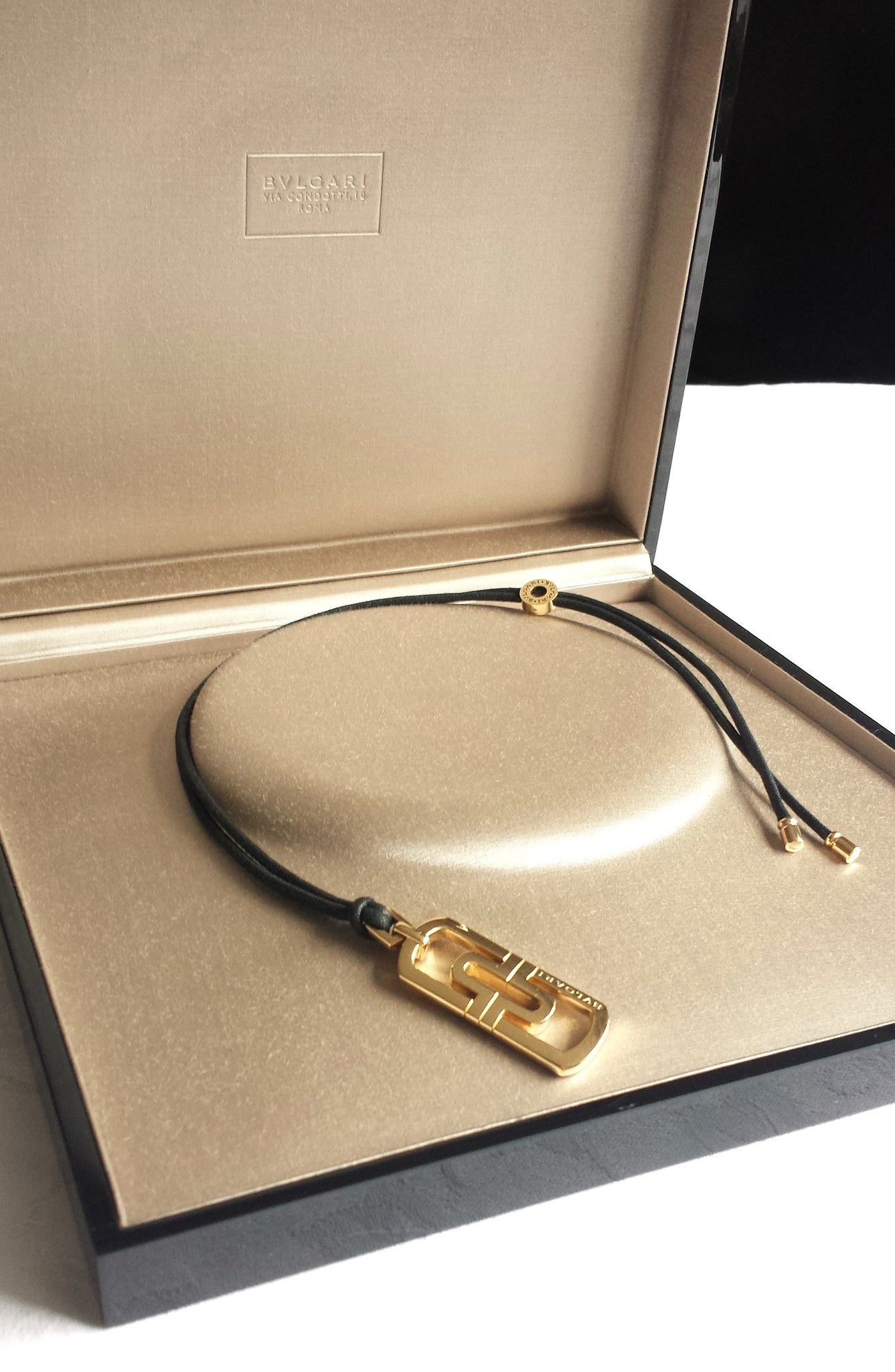 Bulgari Bvlgari Parentesi Necklace in 18k Yellow Gold with Box & Bag