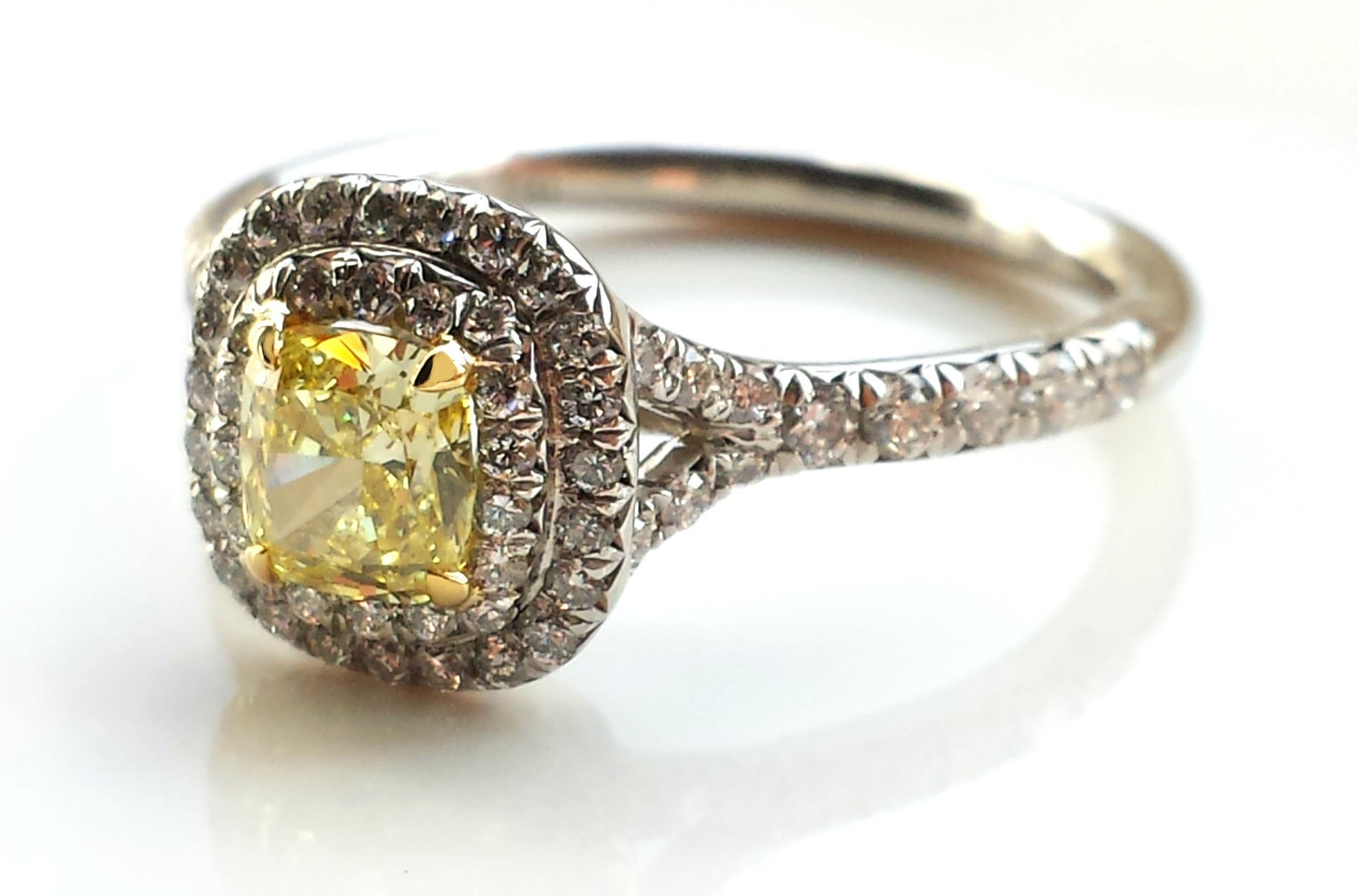 Tiffany & Co. 0.84tcw FI/VS1 Soleste Fancy Intense Yellow Diamond Engagement Ring