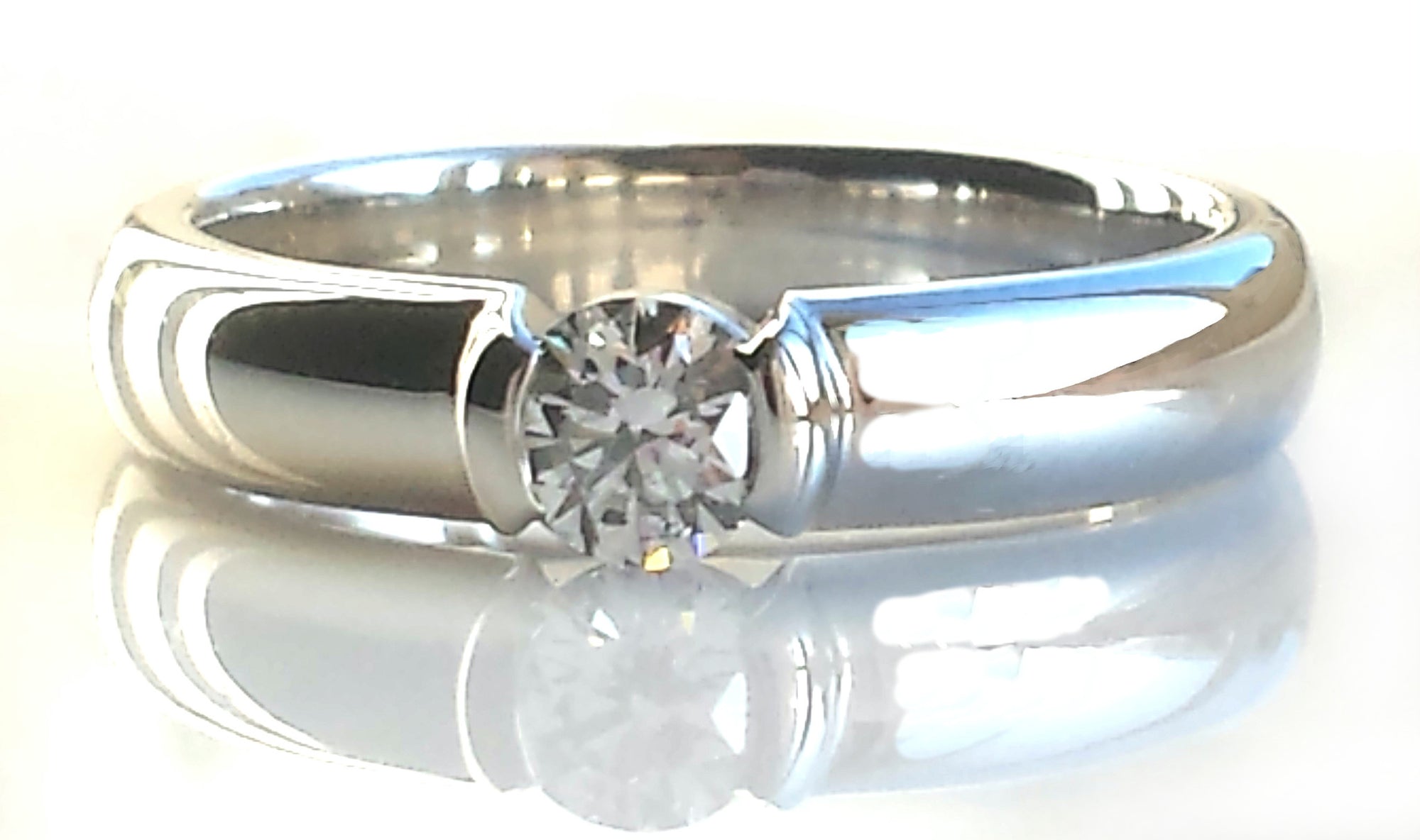 Tiffany & Co .20ct D/VS1 Etoile Platinum Engagement Ring