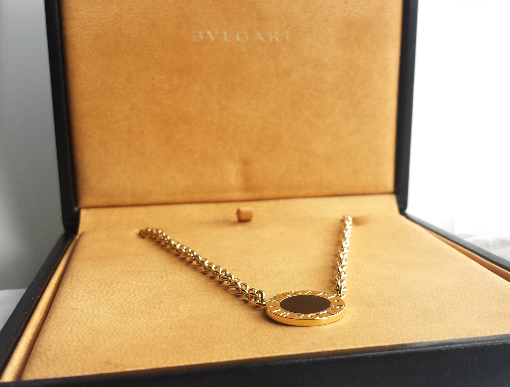 Bulgari Bvlgari Necklace in 18K Yellow Gold & Onyx, 16 inches