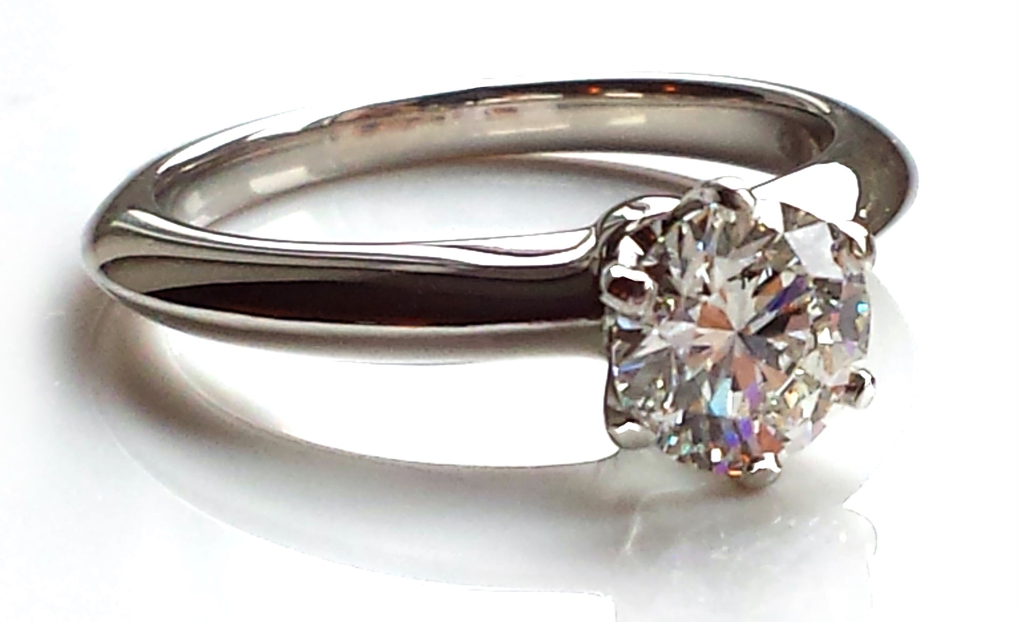 Tiffany & Co. 0.90ct H/VS2 Round Brilliant Cut Diamond Engagement Ring