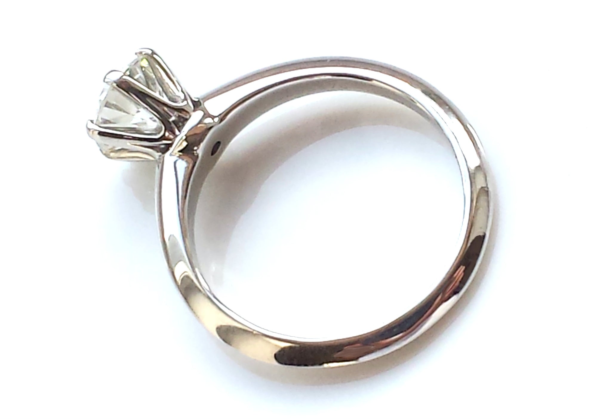 Tiffany & Co. 0.93ct I/VS1 Round Brilliant Cut Diamond Engagement Ring