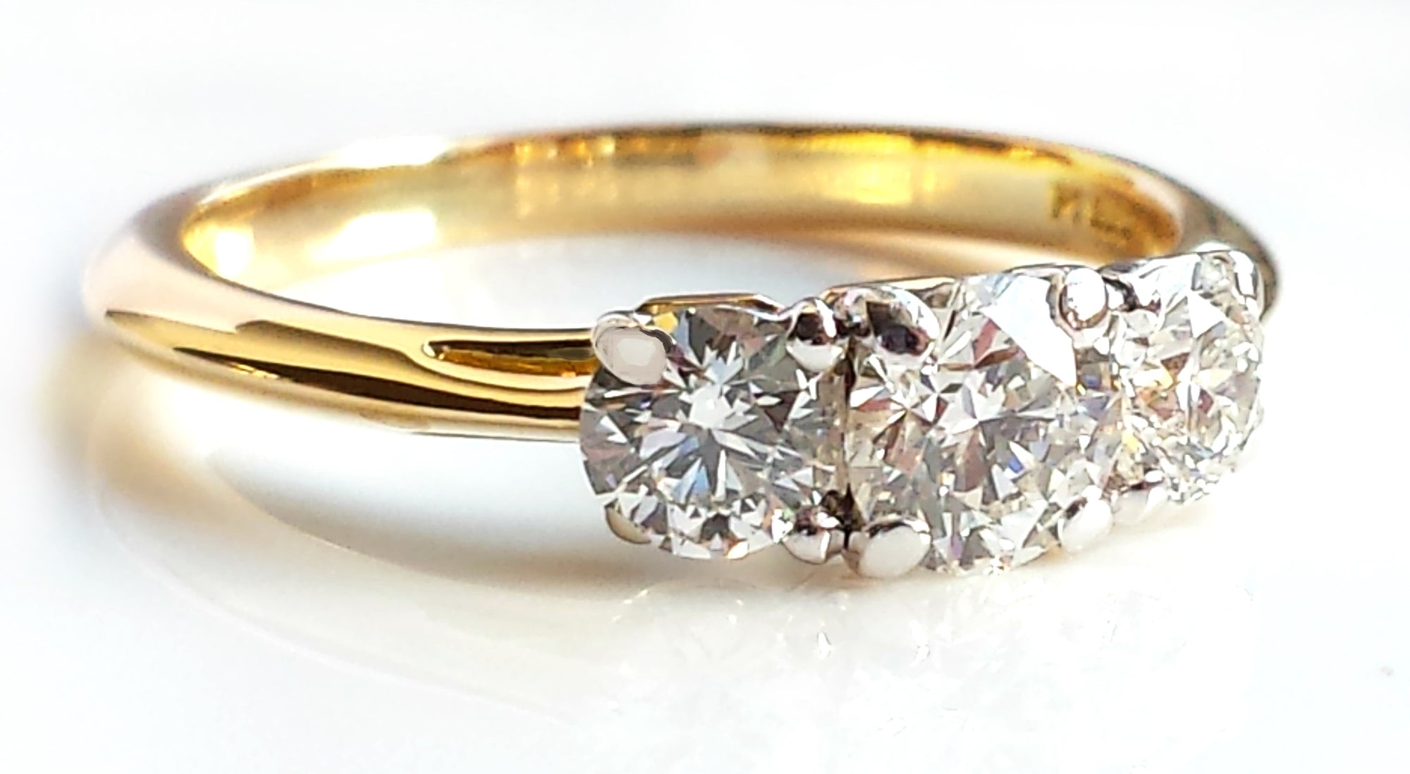 Vintage Tiffany & Co. 0.90ct 3-Stone Diamond Engagement Ring in 18K Gold