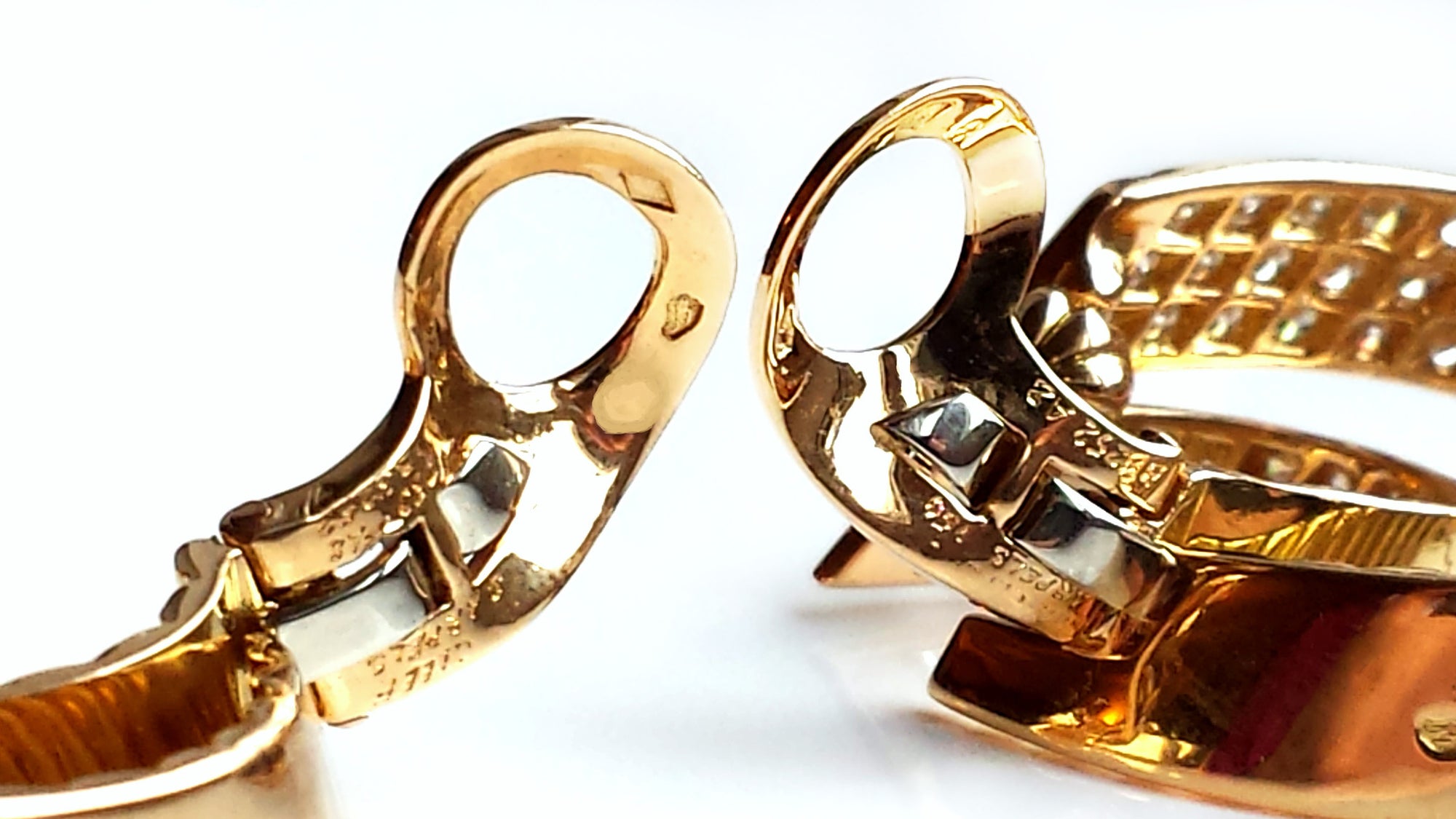 Rare Vintage 1980s Van Cleef & Arpels Diamond & 18k Gold Large Hoop Earrings