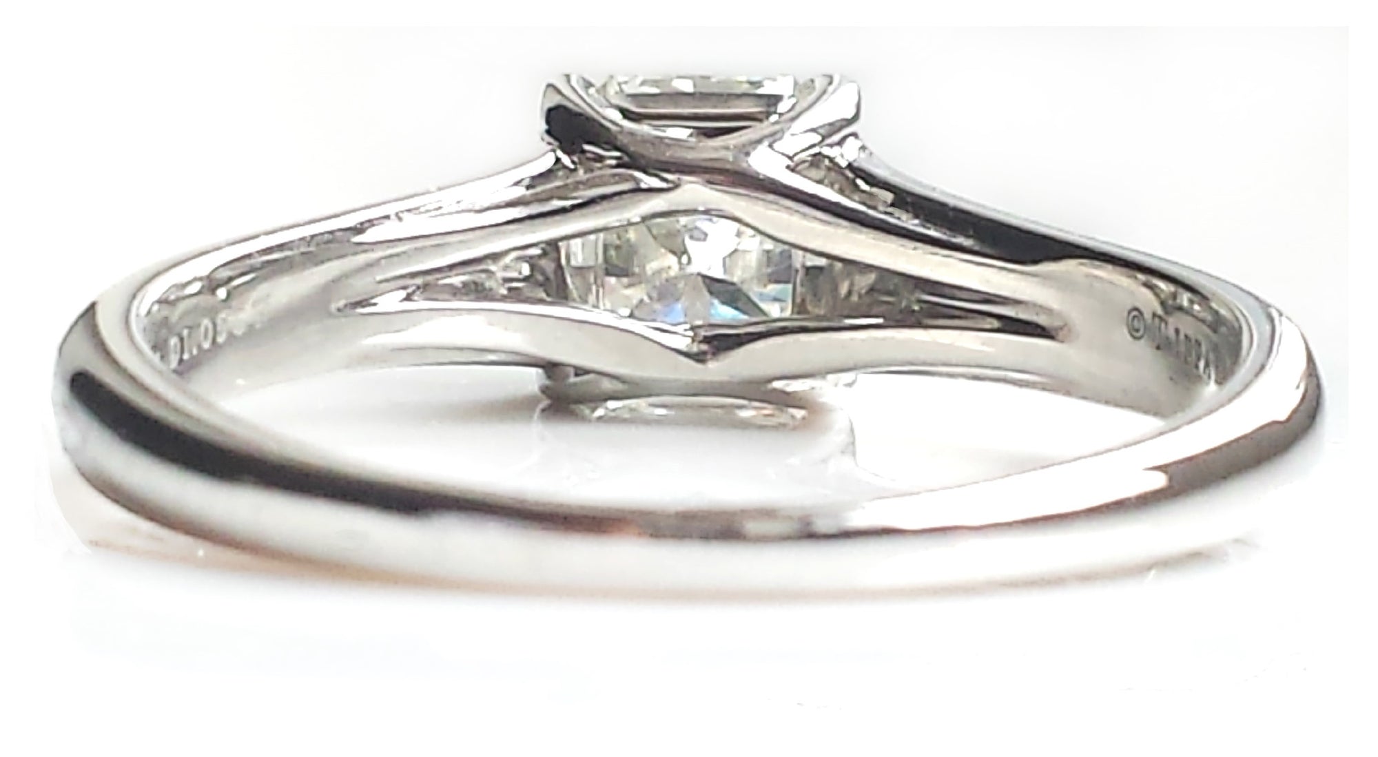 Tiffany & Co. 1.05ct I/VVS1 Lucida® Cut Diamond & Platinum Engagement Ring