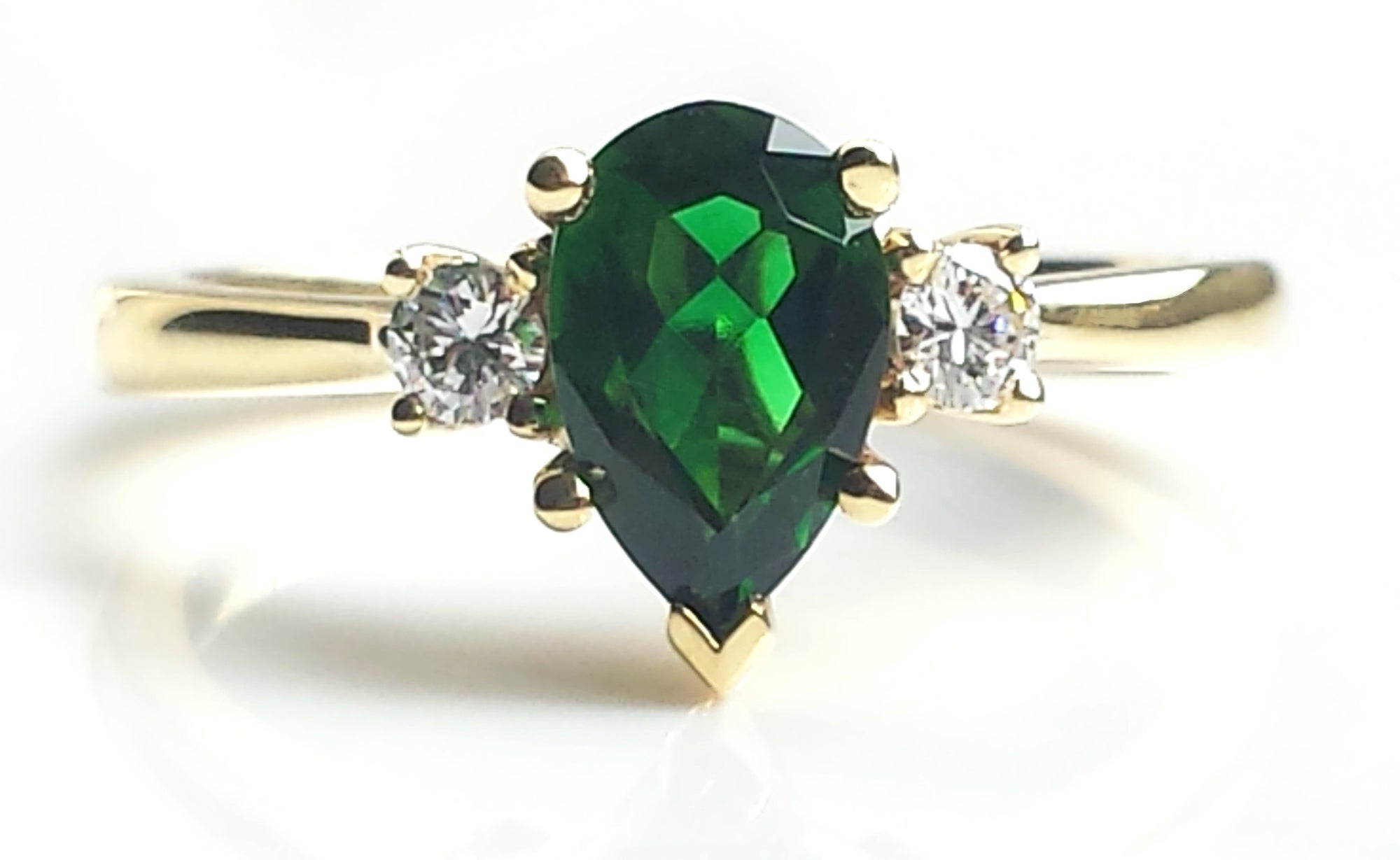 Vintage 1990s Tiffany & Co. 0.70ct Tourmaline & Diamond Ring in 18k Yellow Gold