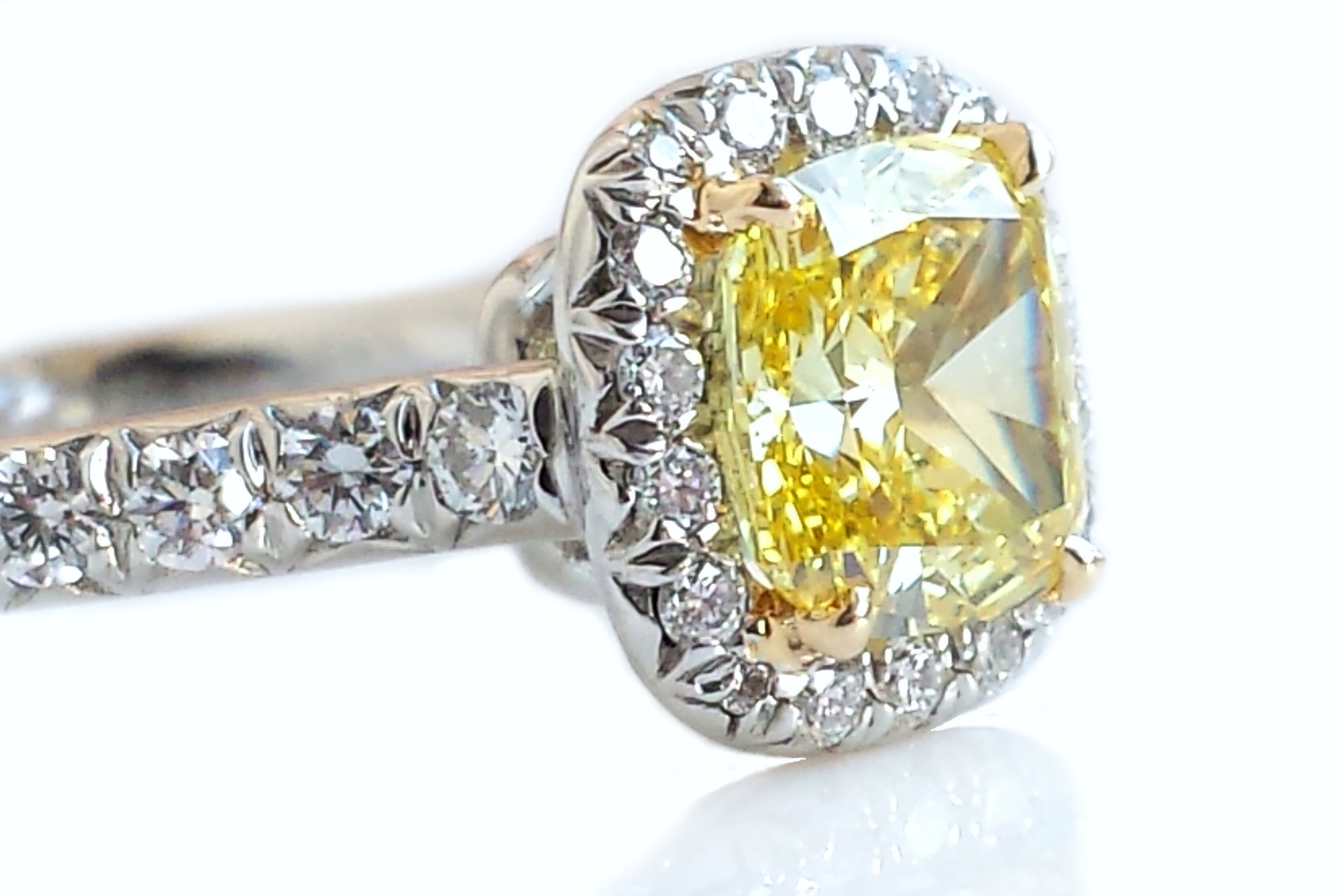 Tiffany & Co. 1.03tcw FIY/IF 'Soleste' Yellow Diamond Engagement Ring in 18k Gold & Platinum