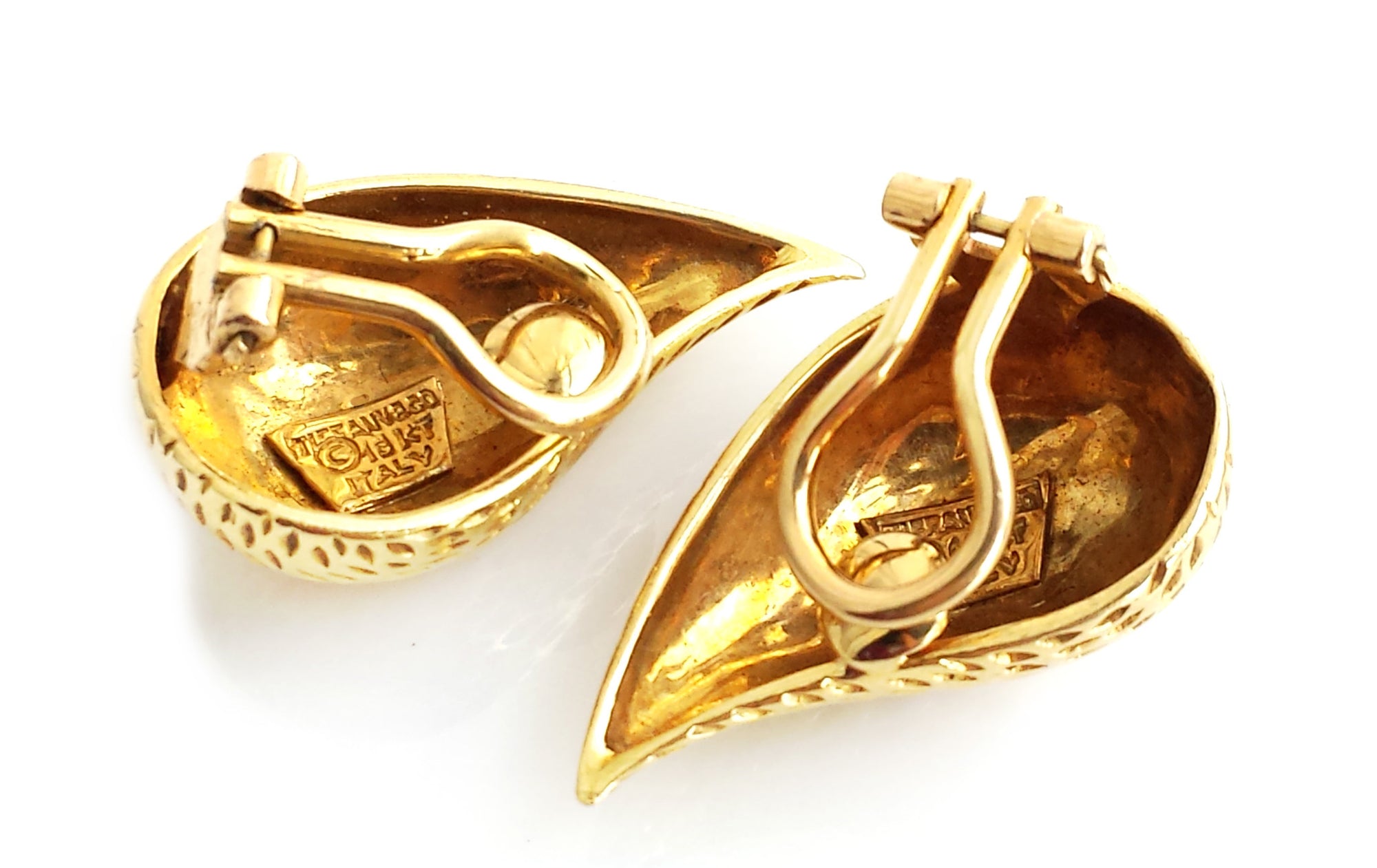 Vintage 1960s Tiffany & Co. 18k Yellow Gold Teardrop Earrings