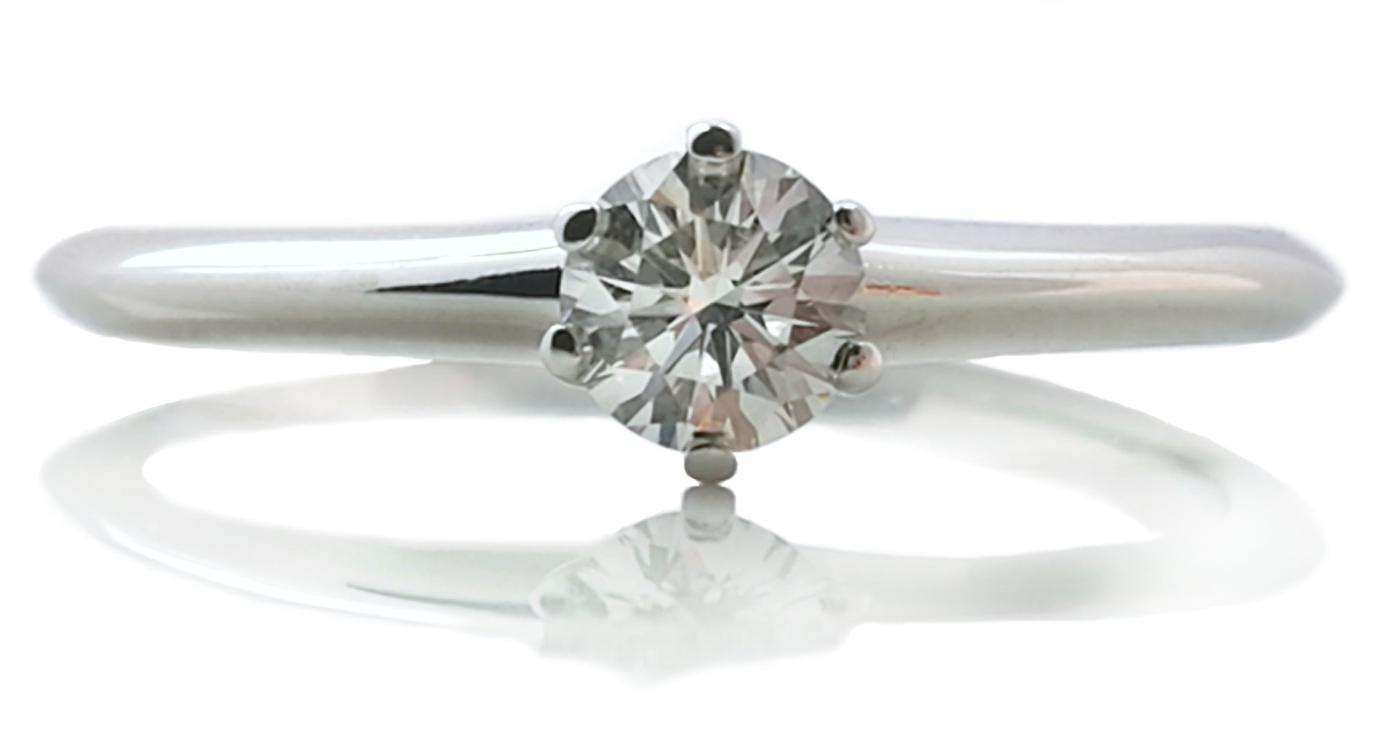 Tiffany & Co .26ct H/VS1 Round Brilliant Diamond Solitaire Engagement Ring SZ M