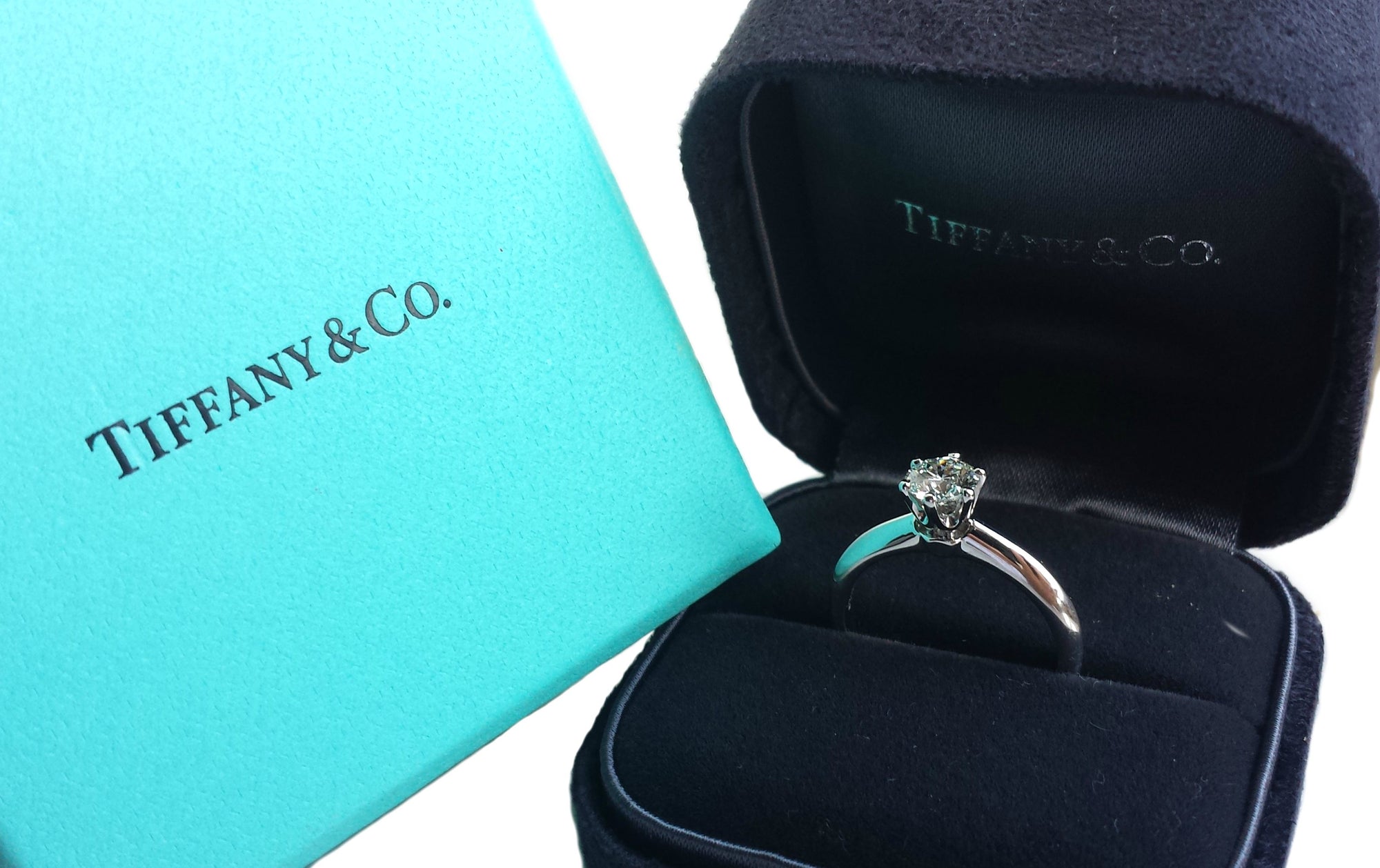 Tiffany & Co. 0.52ct H/VS1 Round Brilliant Diamond Engagement Ring