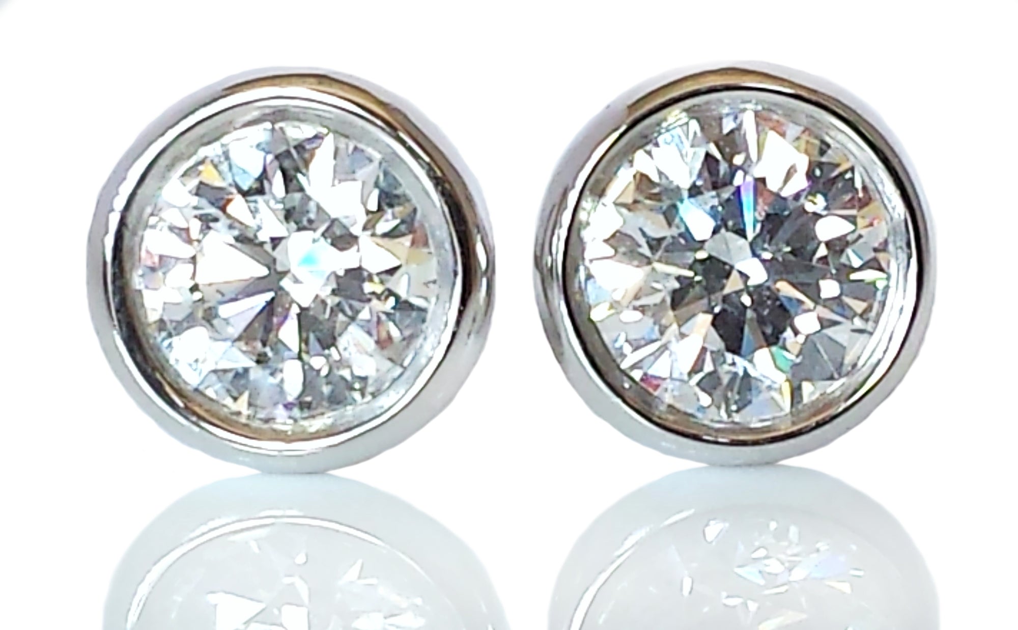 Tiffany & Co .72ct F/VVS2 Peretti Bezet Plat Diamond Stud Earrings Receipt Box